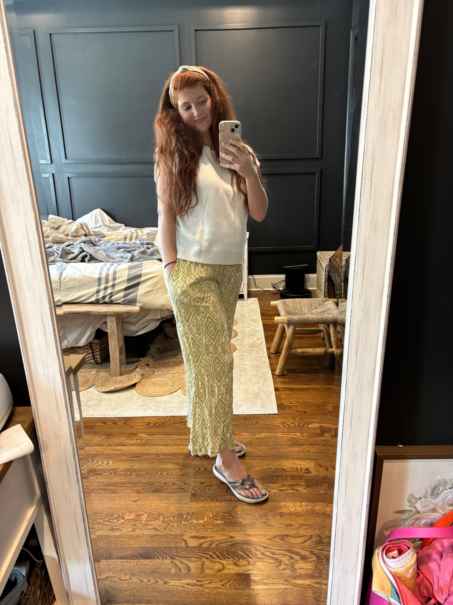 I’m in my third trimester but you would never know it because of this perfect cap short sleeve top! It’s the perfect texture to feel classy but still suitable for warmer weather. Always in my favorite most comfortable flip flops, too.
#style #pregnant #fashion #amazonfinds

#LTKBump #LTKStyleTip #LTKFindsUnder50