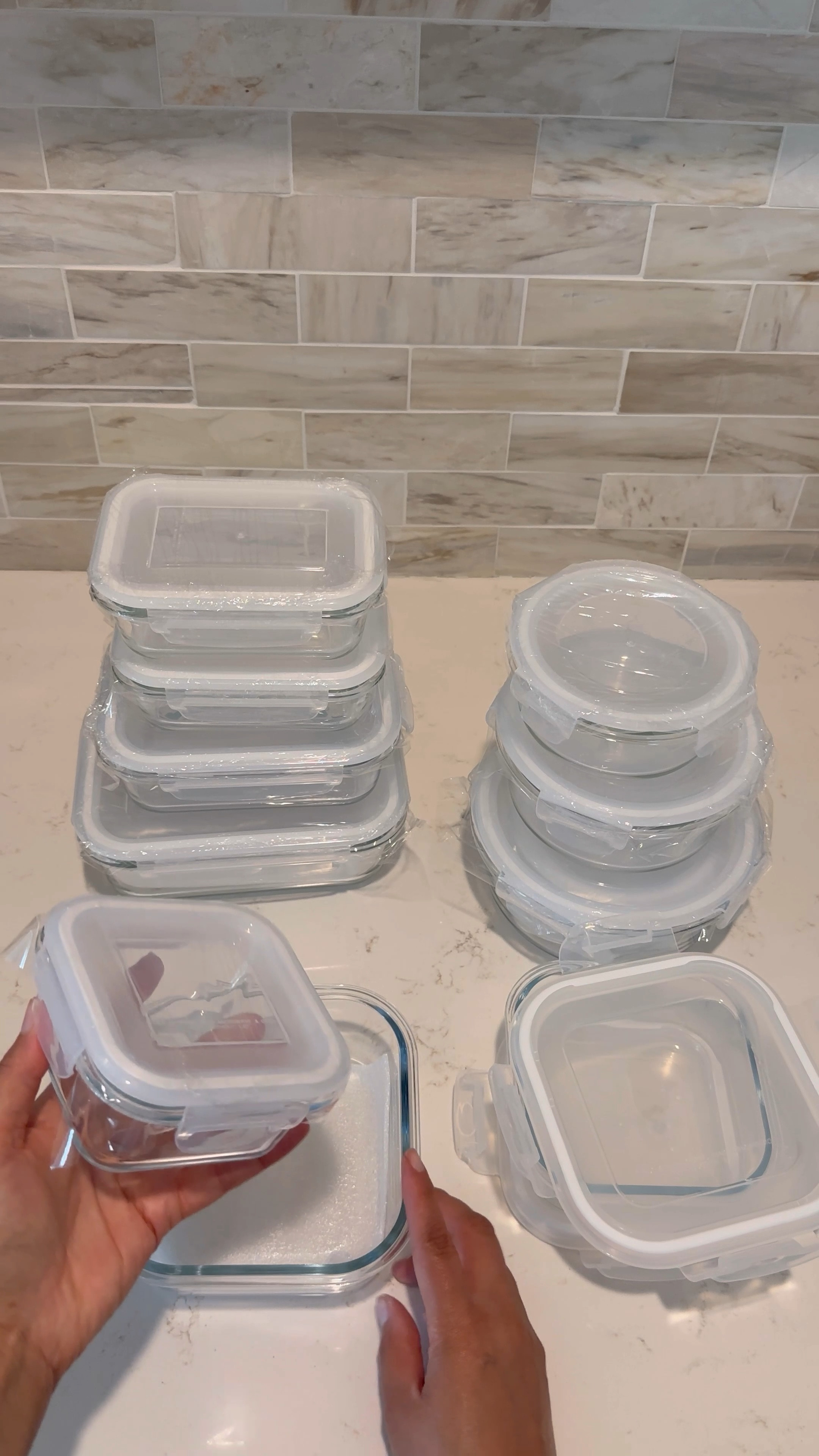 Glass storage set at the best price!! 

Home
Kitchen finds
Lunch containers 
Food containers 
Glass food storage set with lids 

#LTKVideo #LTKHome #LTKSaleAlert