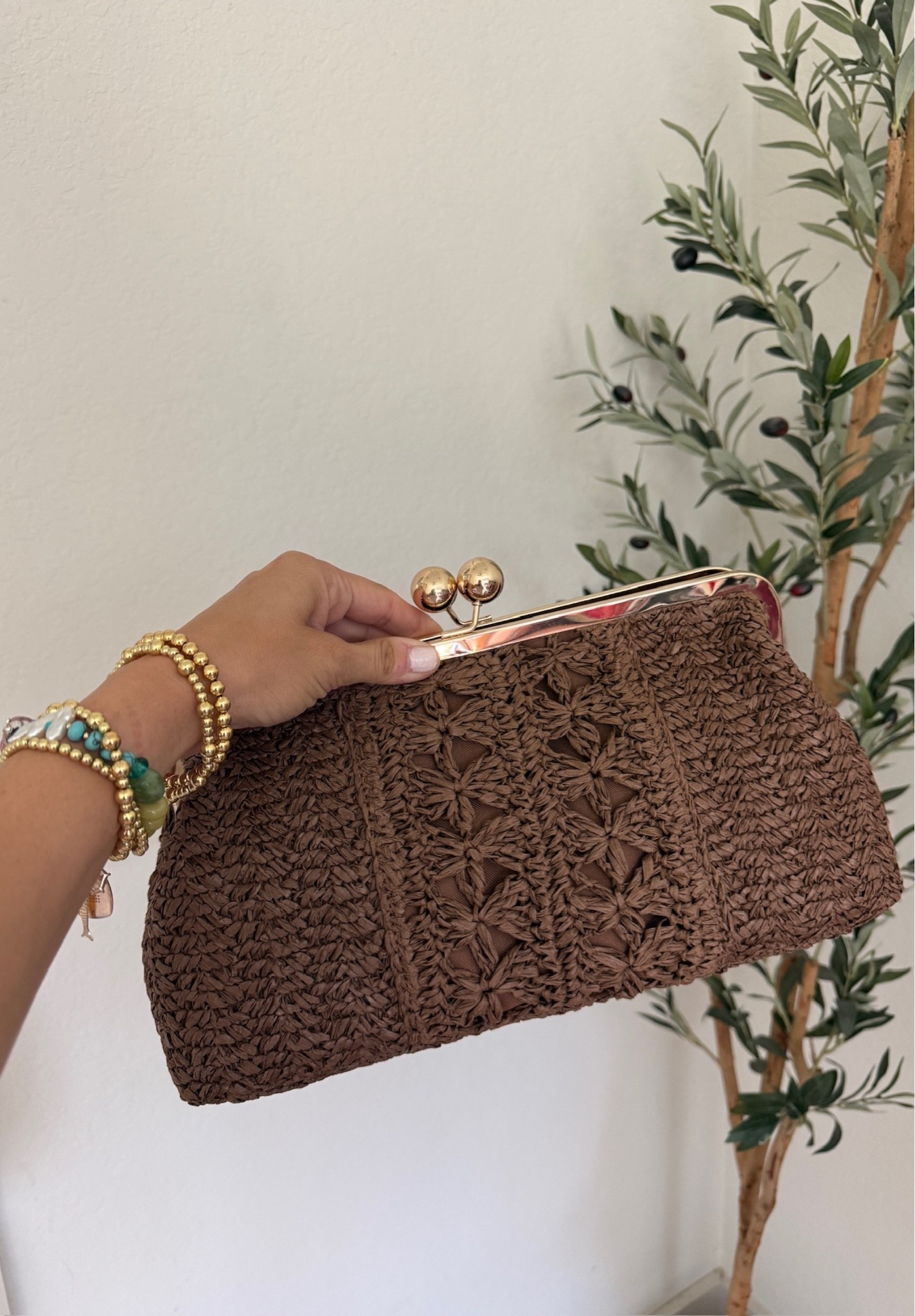 The perfect neutral clutch… and it’s Target ✨ Also comes in the prettiest beige! So cute for summer outfits, date nights, and wedding guest looks!

#LTKootd #LTKgrwm #LTKdayinmylife