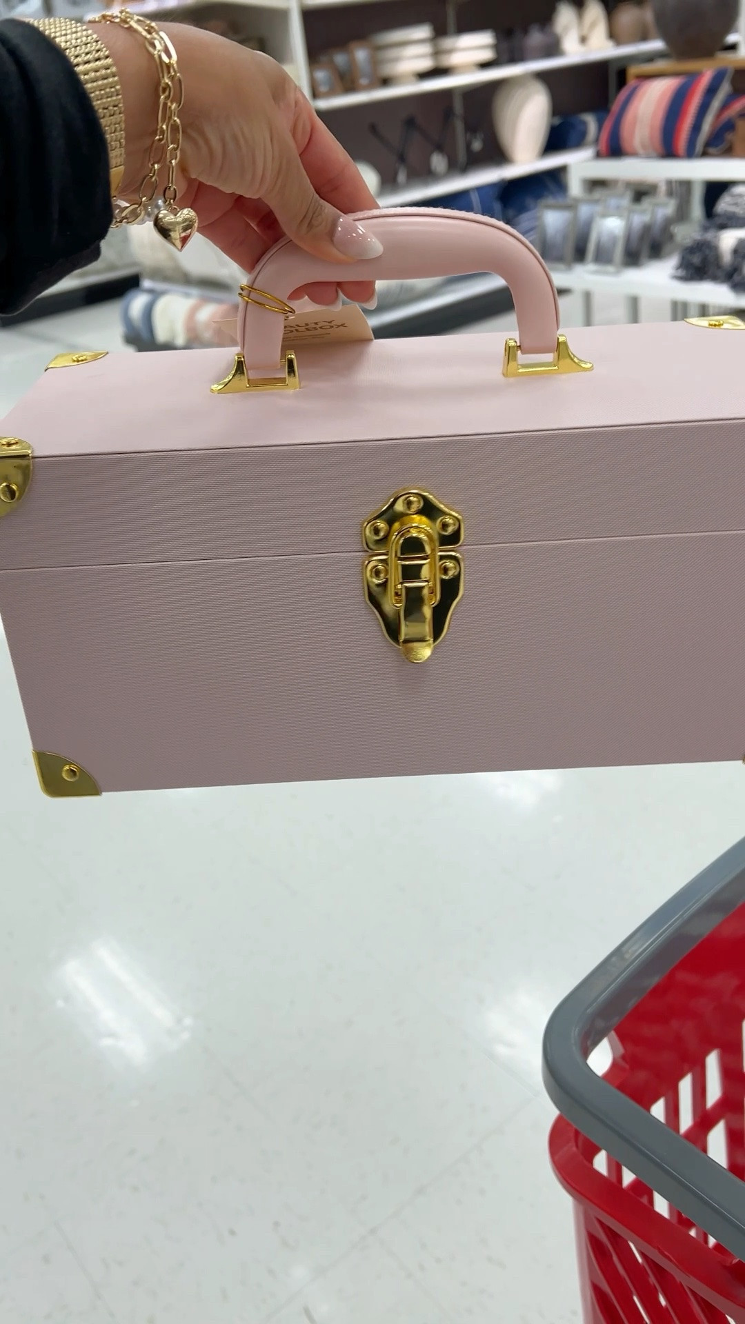 New beauty toolbox! Heavy-duty with removal tray! Perfect for makeup, jewelry, crafts, and so much more!

Pink room, Target beauty, new at Target

#LTKHome #LTKmomlife #LTKdayinmylife