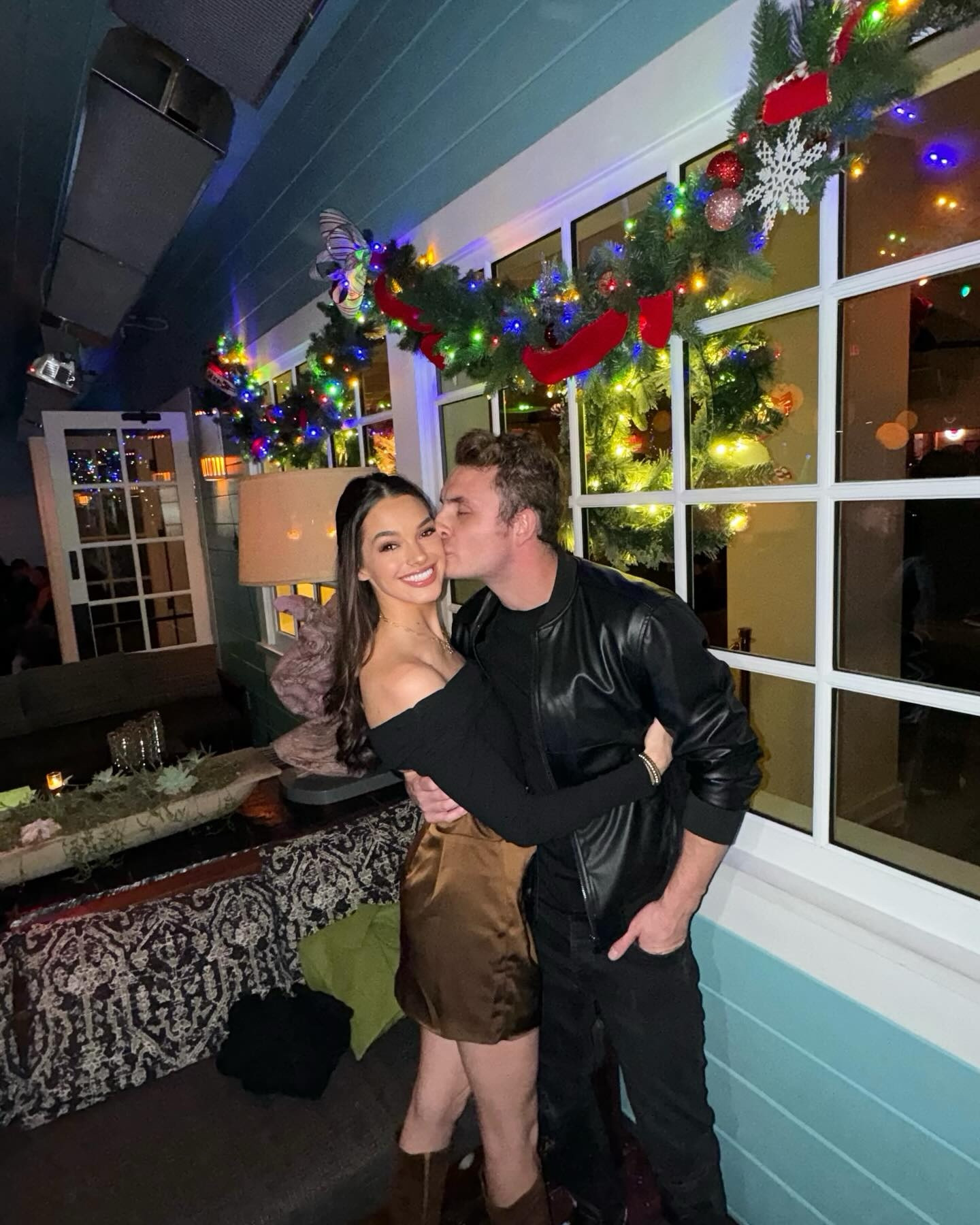 we love Christmas especially at @thebungalowlb 🎄