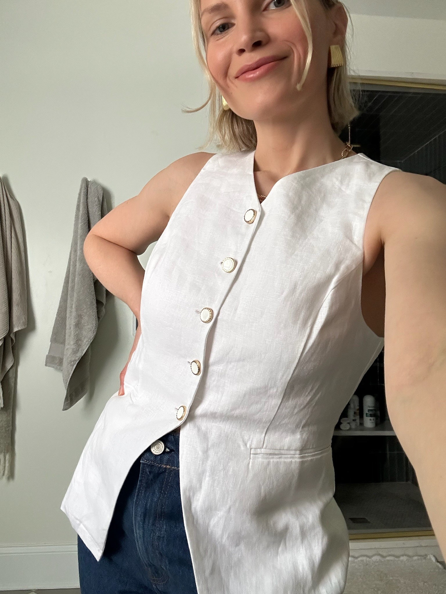 this vest top is perfect for summer 🤍

summer fashion | vest top | cute spring top