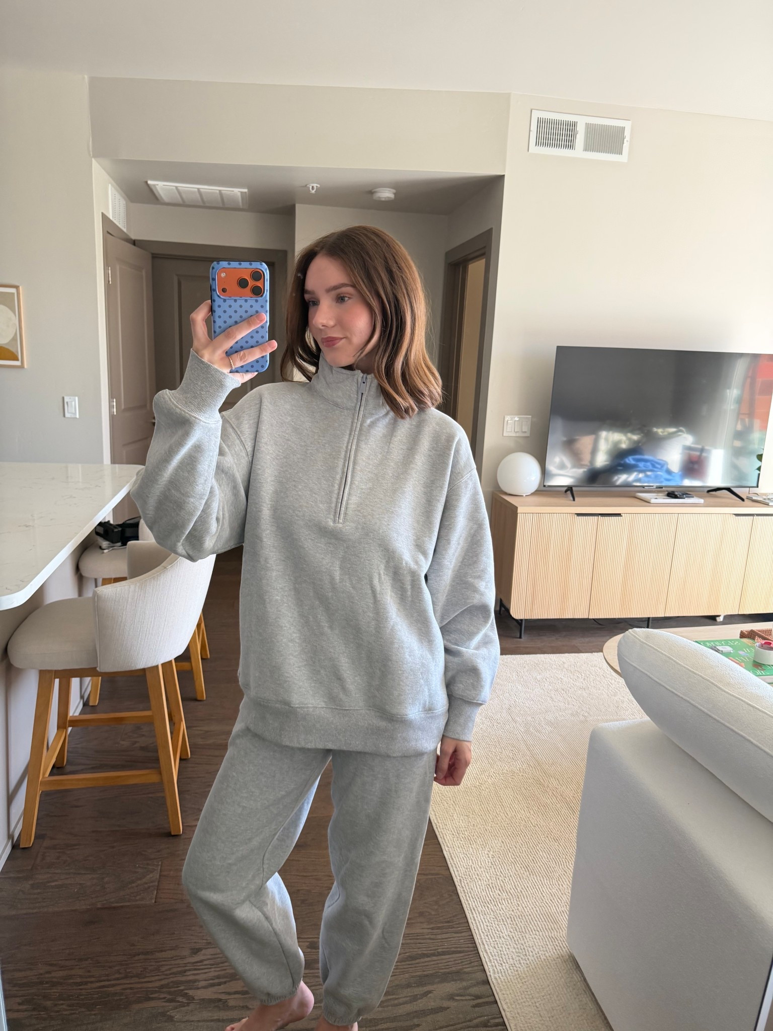 Size medium top, size x small regular length bottoms! 

#LTKootd #LTKvlog #LTKU