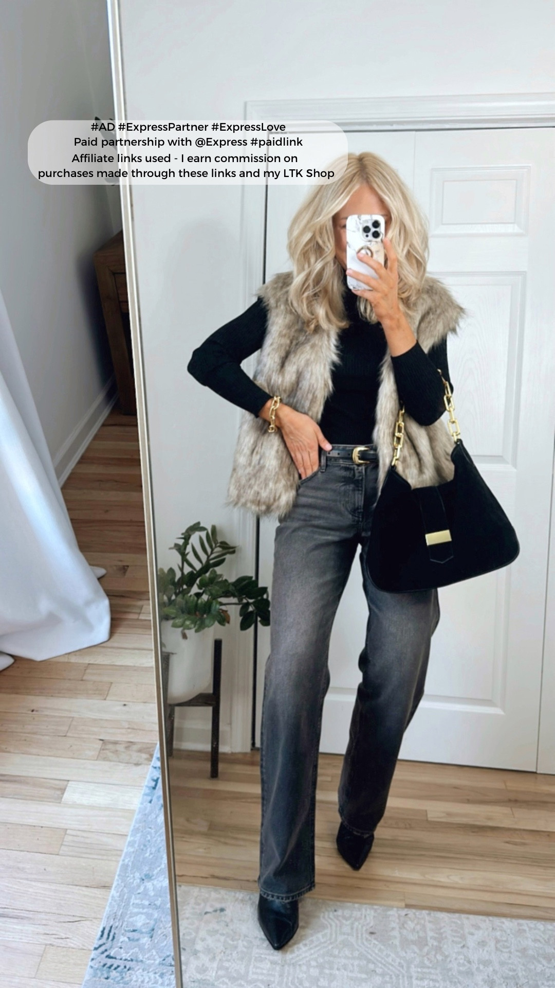 #ad #ExpressPartner #paidlink #ExpressLove
Paid partnership with @Express

Winter outfit
Faux fur vest