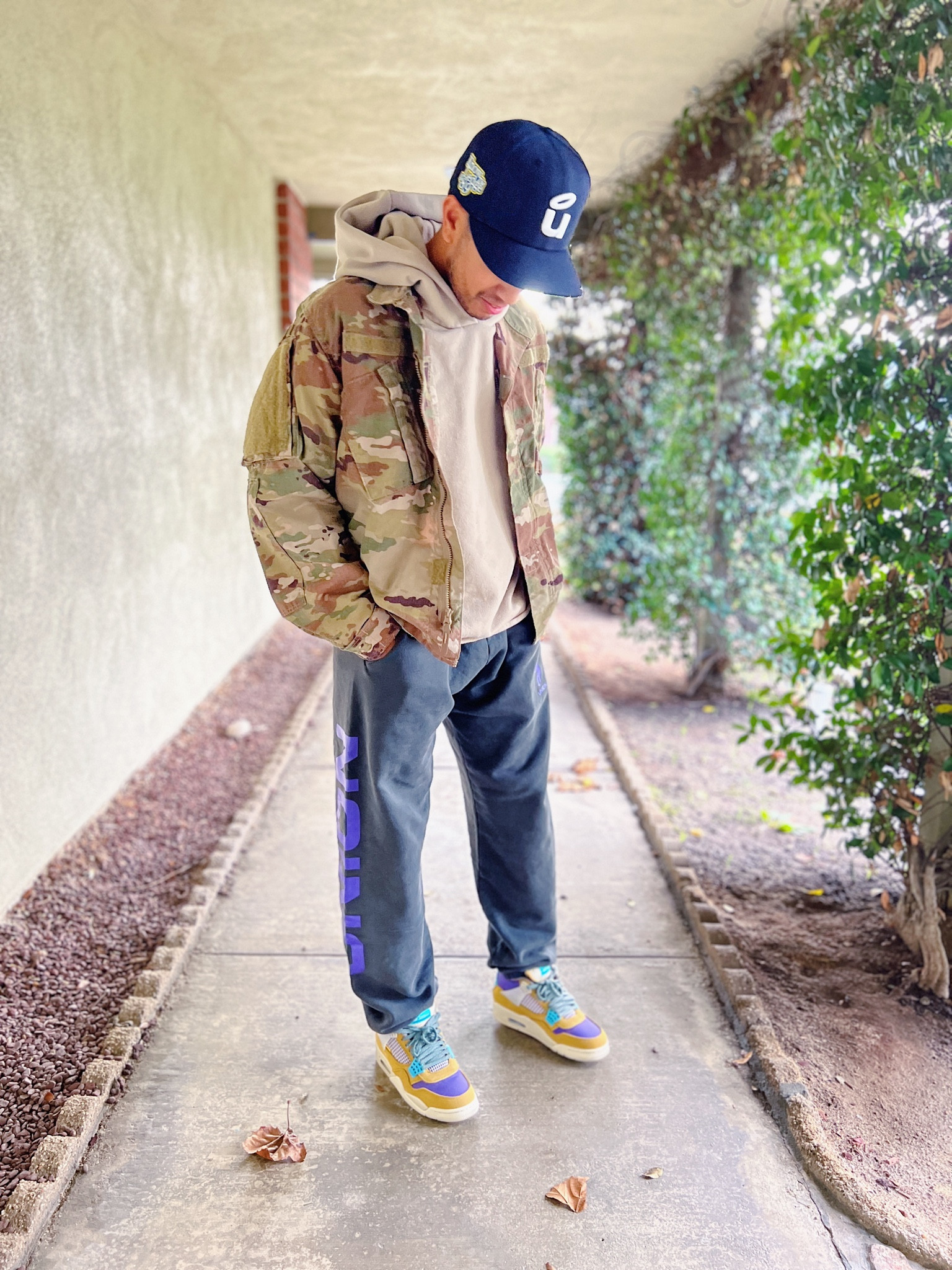 Men’s Casual Streetwear Outfit 



#unionla #union4 #jordans #desertcamojacket #FearofGod #mensstyle #mensstreetstyle #menssneakers #fittedhat 

#LTKstyletip #LTKshoecrush #LTKmens