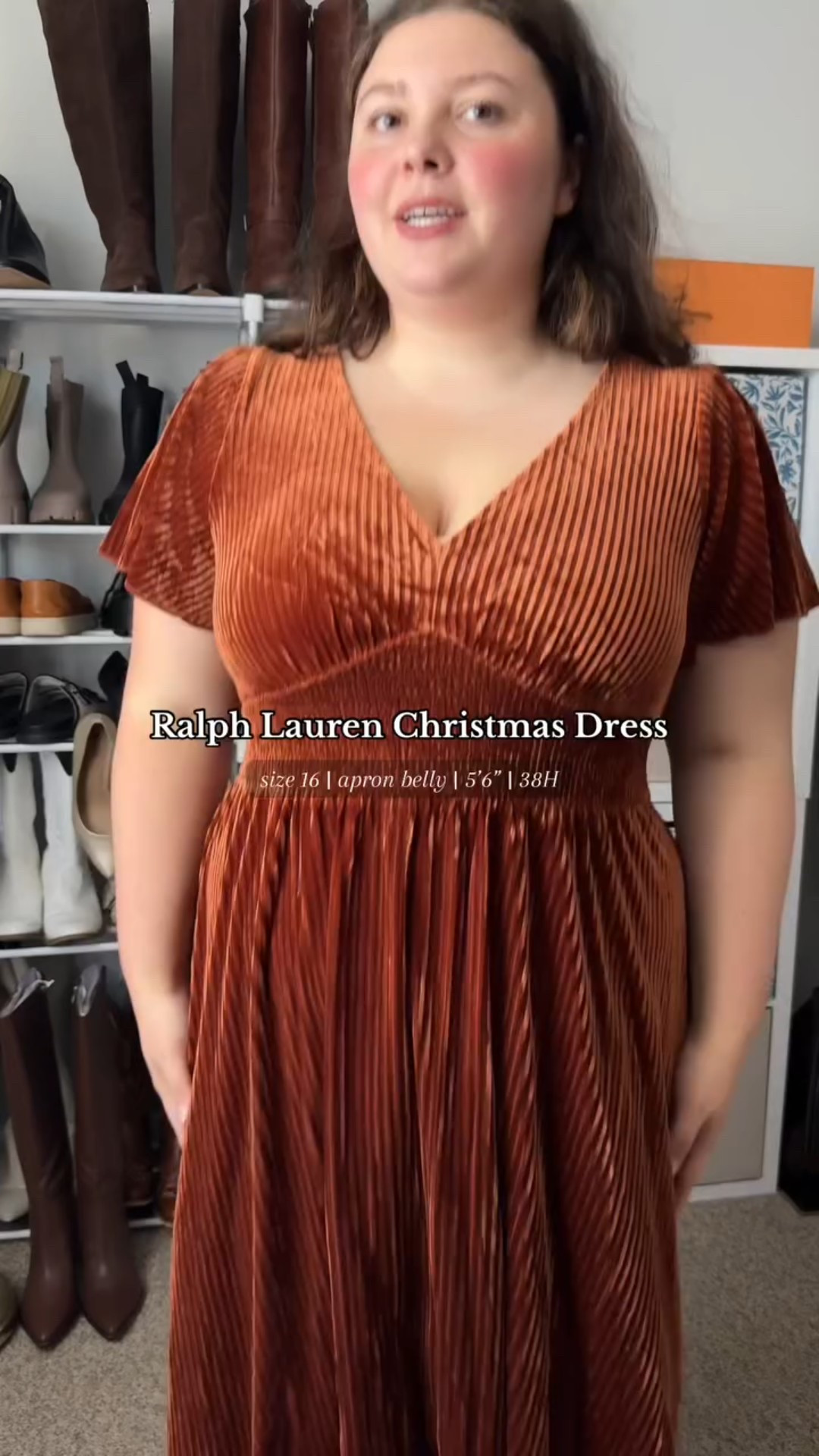 Dressed to dazzle, but gently! ✨ #plussizedress #stretchydress #partydress #tweeddress #holidaydress

#LTKPlusSize #LTKHoliday