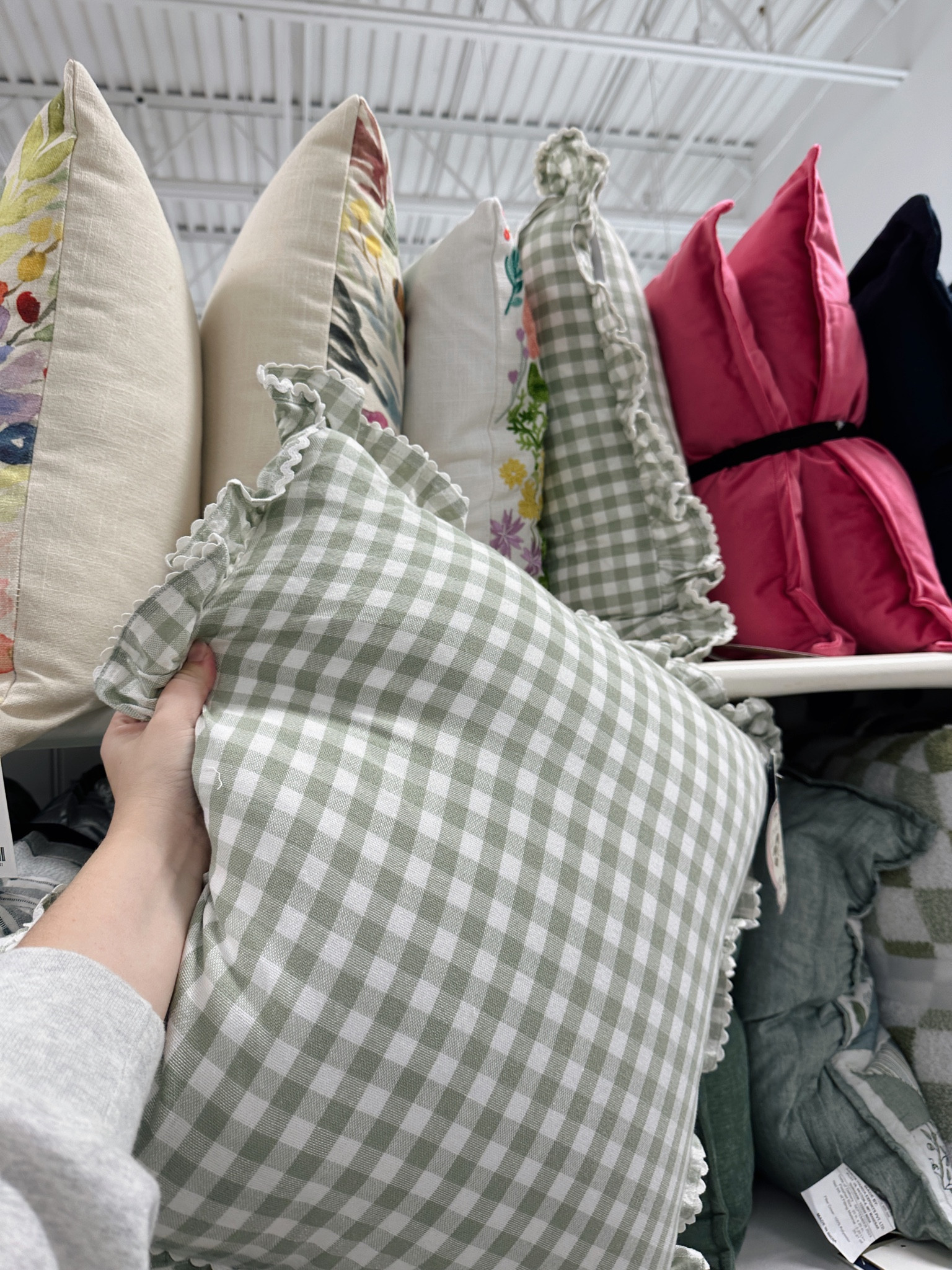The sweetest gingham pillows from marshalls & Tj Maxx— perfect for Easter decor 

#LTKSeasonal #LTKSpringSale #LTKhome