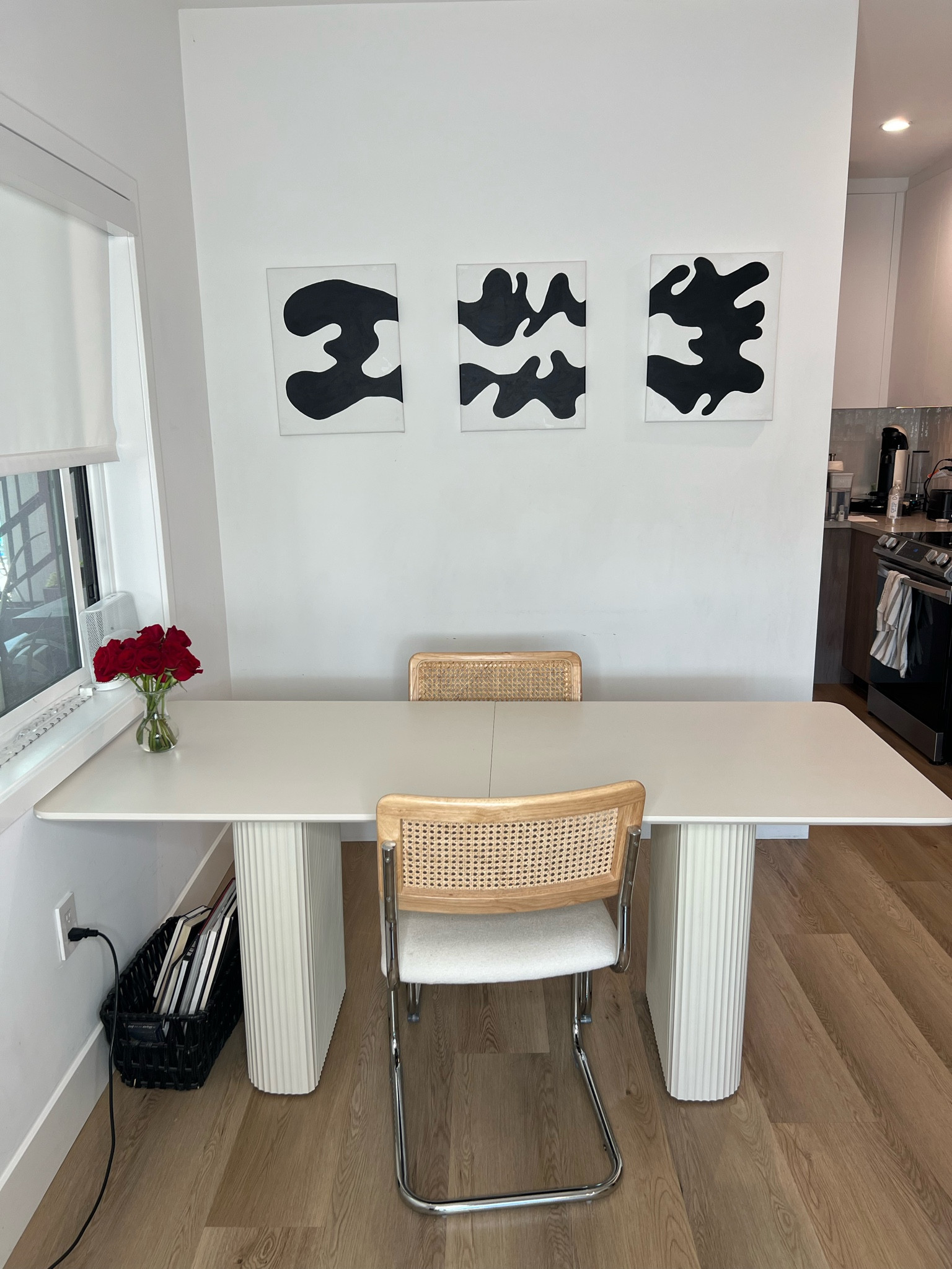 Table and chairs ❤️

#LTKHome #LTKU #LTKFindsUnder100