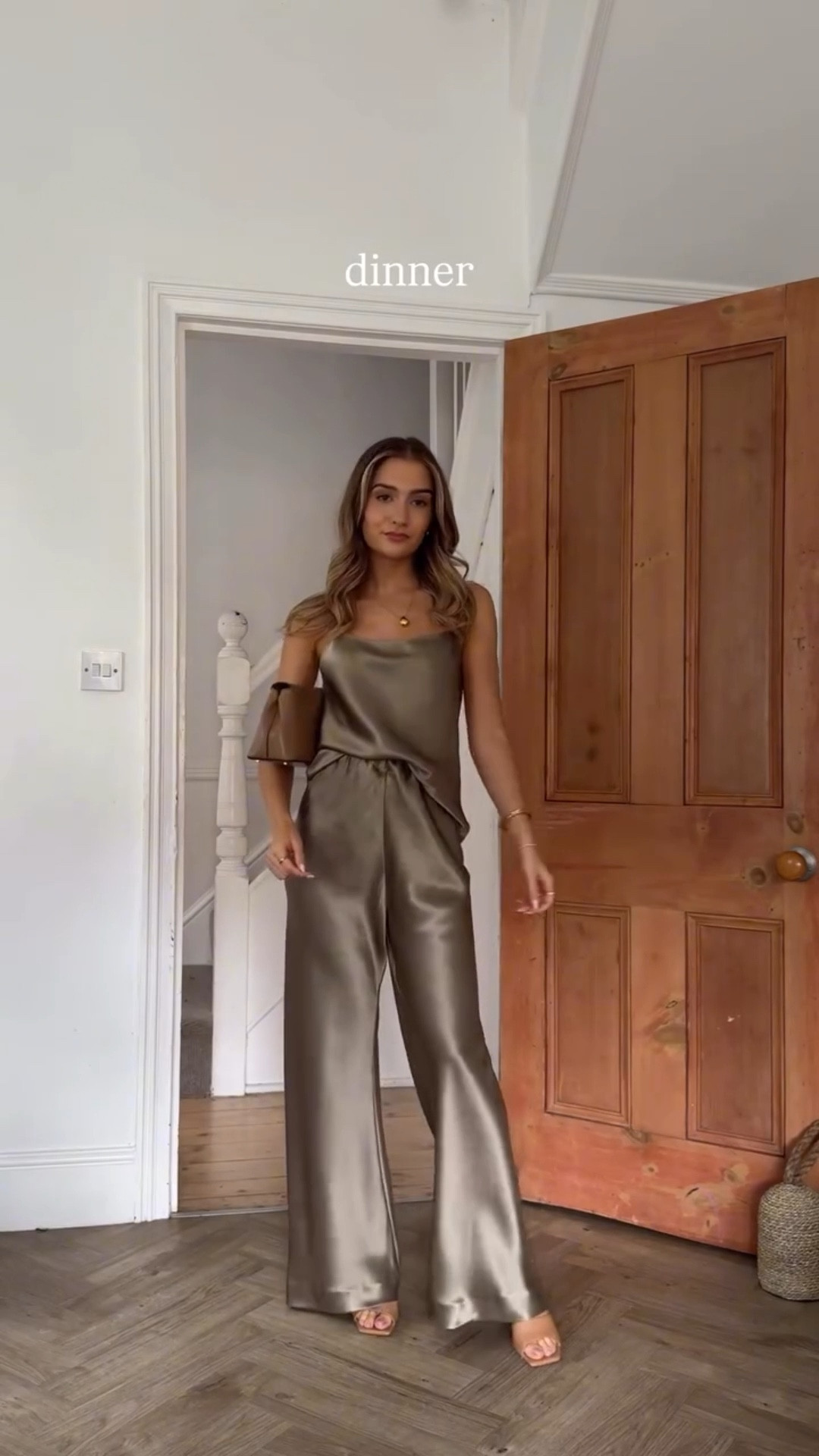 How to take your autumn wardrobe staples from the office to cocktails 💼🍸 

LilySilk discount codes - use code 20Lily for 20% off or 25Lily for 25% off when spending over £380/€430/480

#lilysilk #workwearoutfits #desktodinner #officeoutfits #autumnoutfits