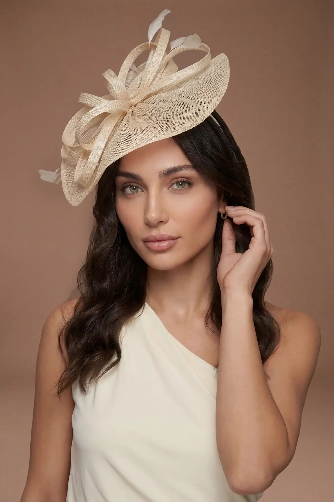 Loop And Feather Upturn Disc Fascinator | Karen Millen