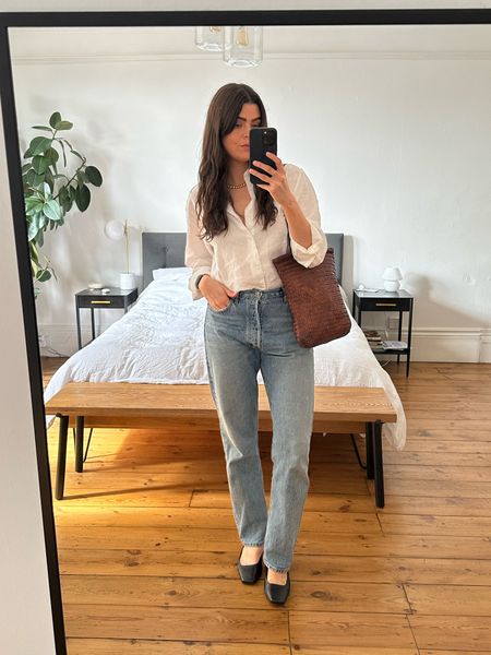 A casual outfit for a day in London - white linen shirt and my best AGOLDE jeans. 

#LTKFind #LTKstyletip #LTKSeasonal