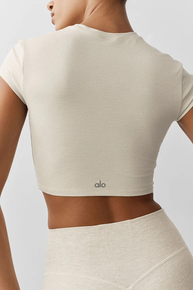 Alosoft Crop Finesse Short Sleeve | Alo Yoga (US)