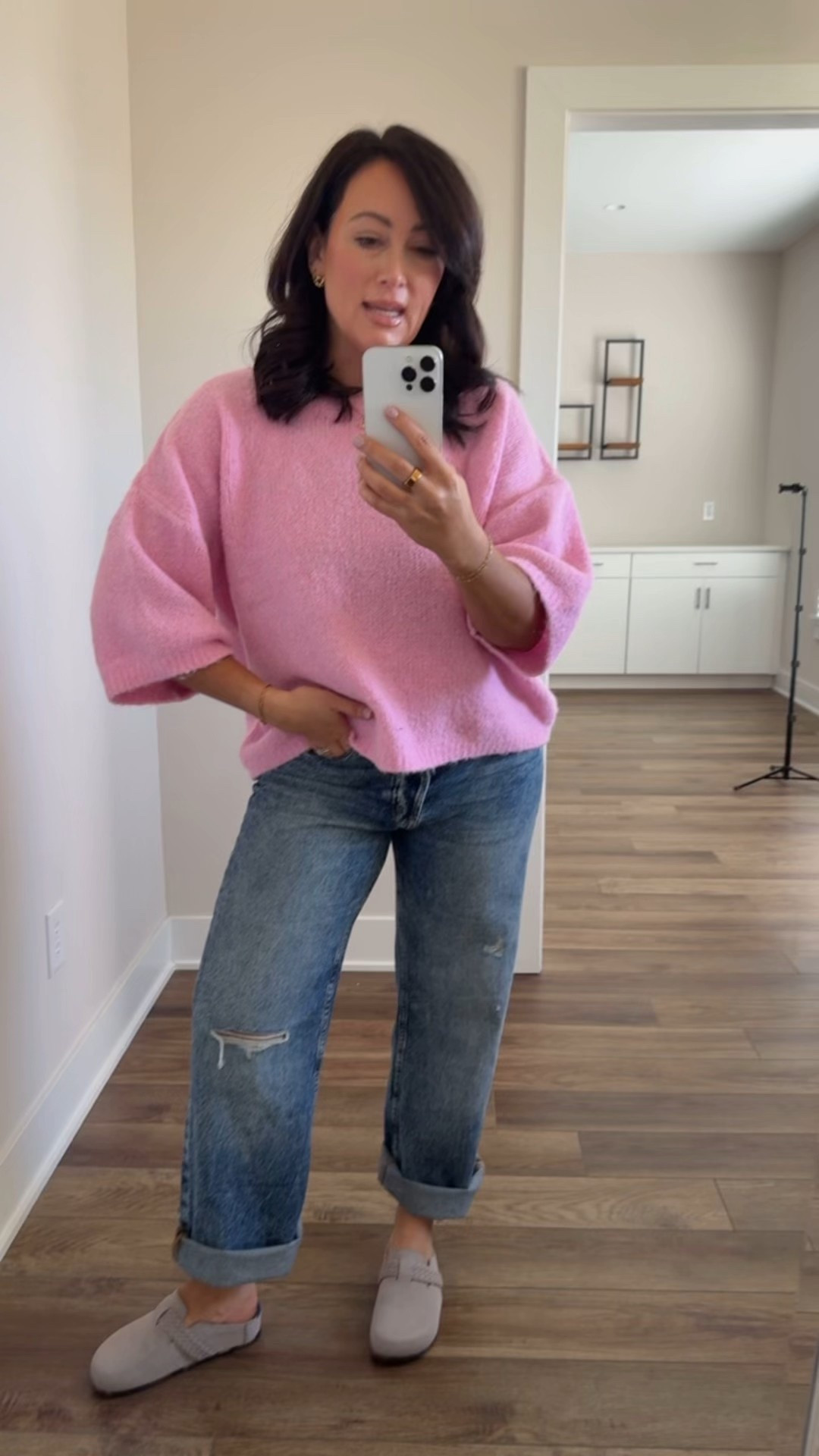 TARGET 🎯 TUESDAY 
• large top but could have totally done a medium 
• size 6 regular denim - true to size 
• clogs run big, if between sizes, go down 


#LTKFindsUnder50 #LTKootd #LTKPetite