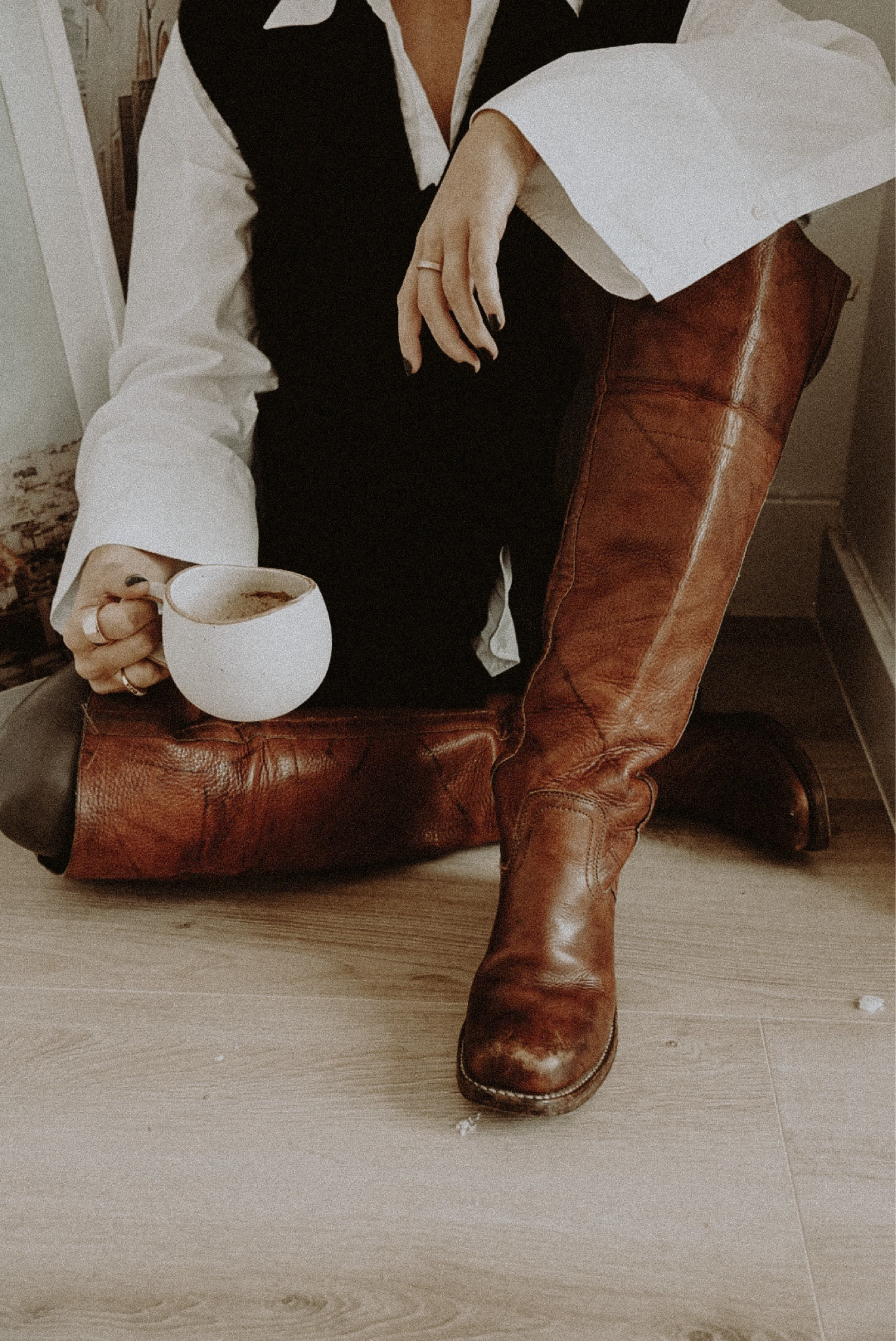 Fall boots now loading…🍂 Frye boots, autumn outfit styling, autumn capsule wardrobe, cozy outfits 

#LTKShoeCrush #LTKSeasonal #LTKFindsUnder100