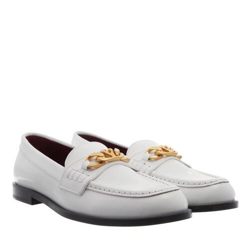 V-Logo Chain Mocassin Leather White
                        Loafer | Fashionette (DE)