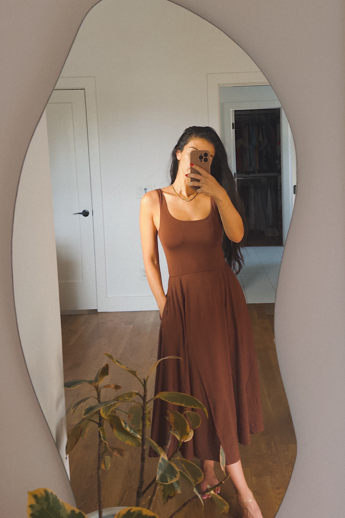 Warm brown A-line dress 🤎 🍫 has pockets and feels like pajamas level of comfy 

Reviews say it’s good for a baby bump / pregnancy dress too

Wearing size S 

#LTKStyleTip #LTKFindsUnder100 #LTKSeasonal