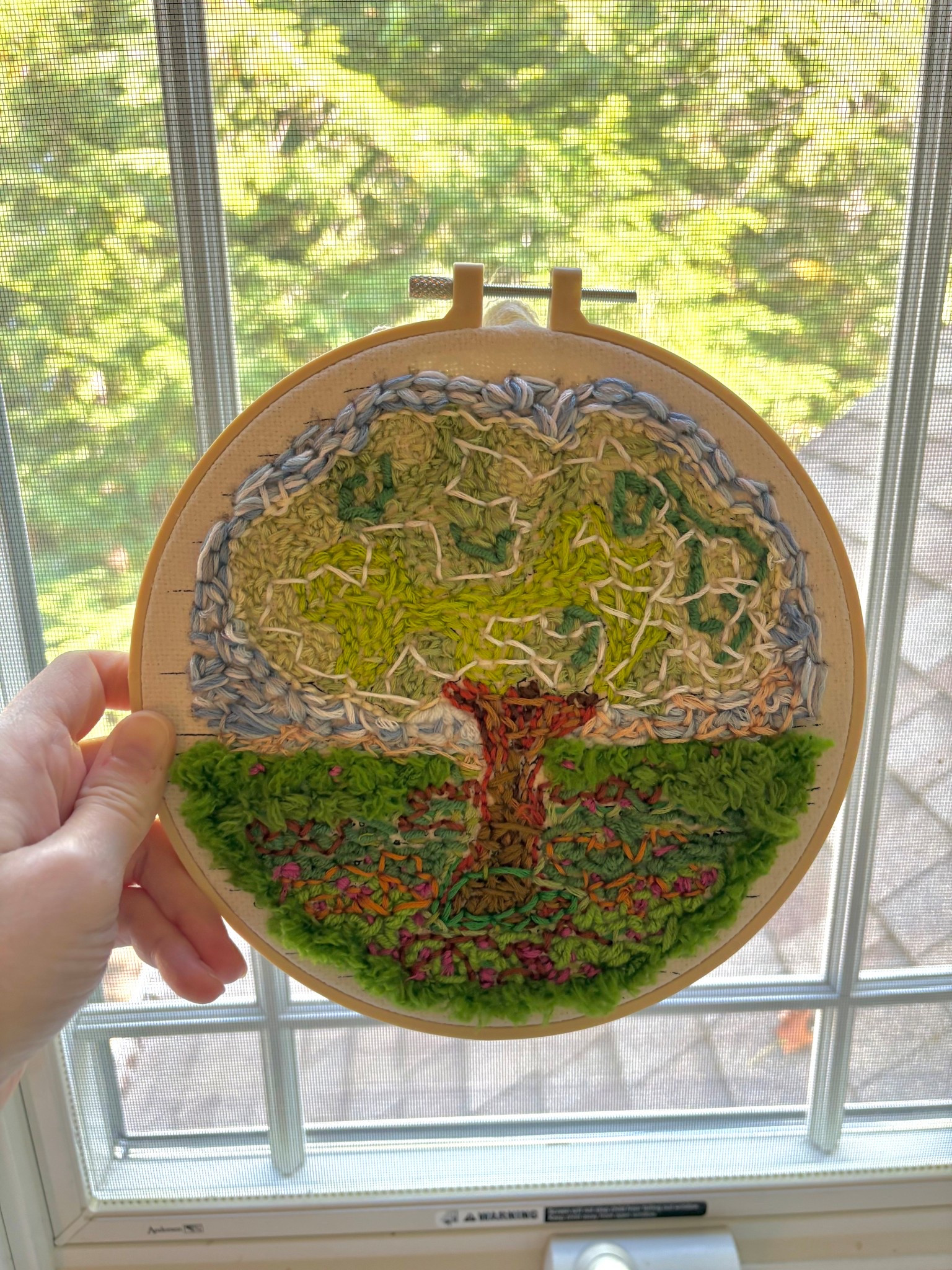 I’ve loved getting into punch needle this last year. If you want to try it - especially this kit! - I’ve linked some beginner kits below. This one was so fun! 