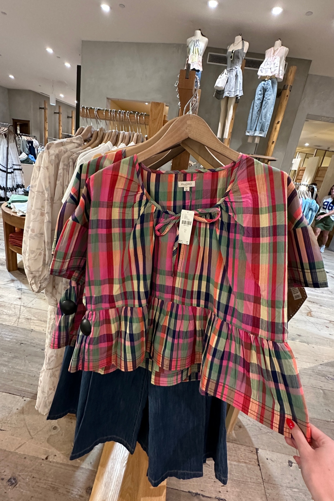 This top is so cute for summer & back to school! 