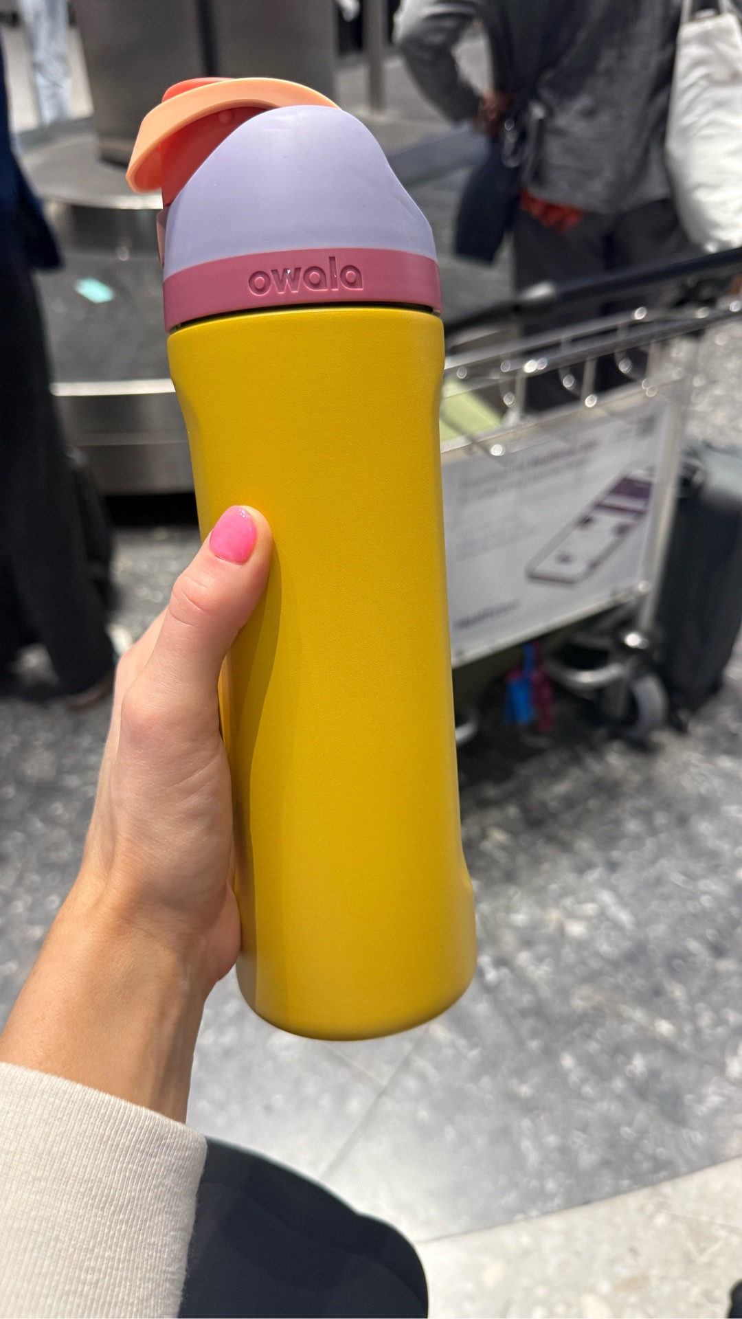 excellent water bottle. i give ⭐️ ⭐️⭐️⭐️⭐️ rating. you will love this #owala #freesip #waterbottle

#LTKFindsUnder50