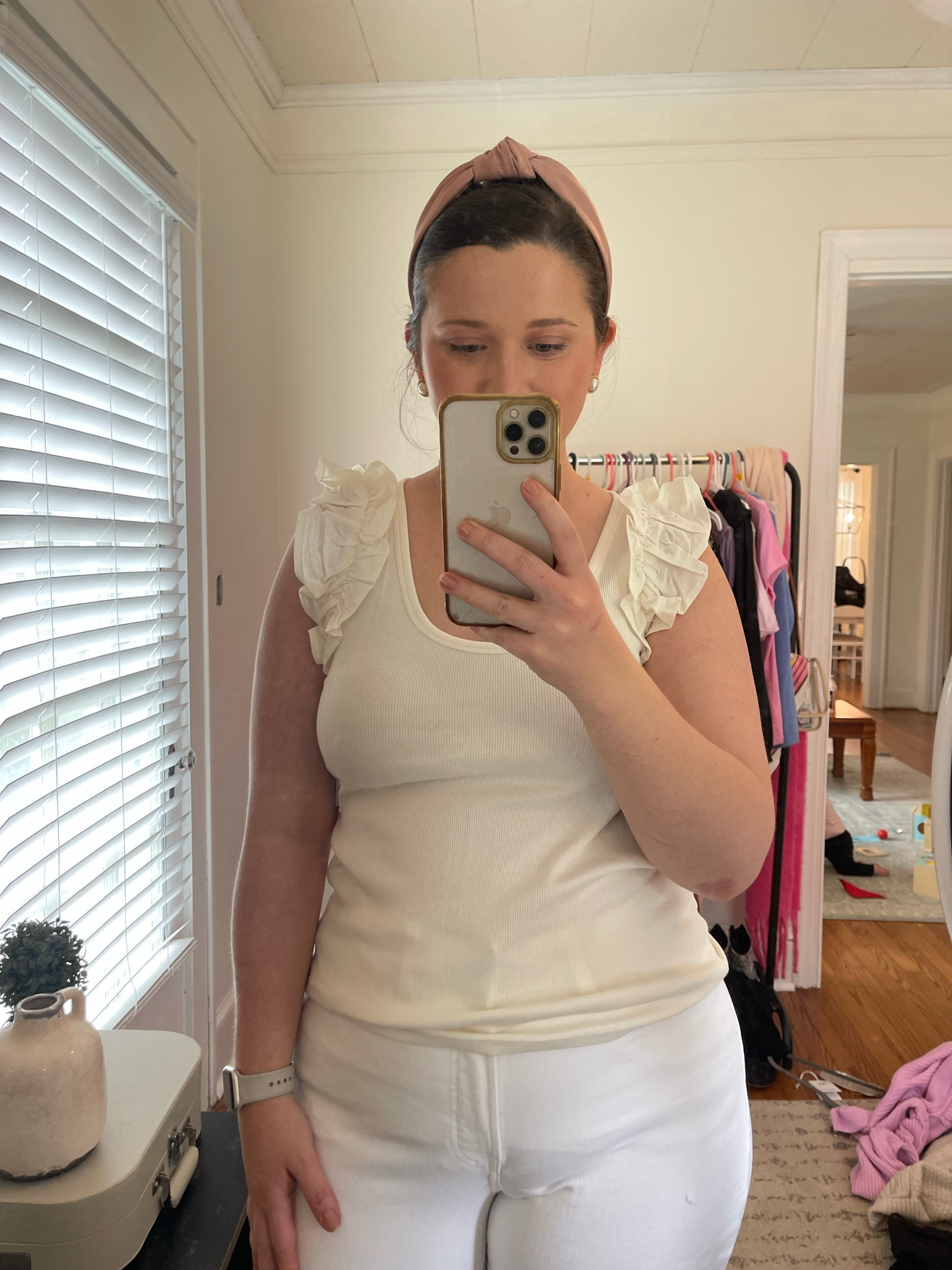 Ruffle tank top. Spring top. Spring outfit 