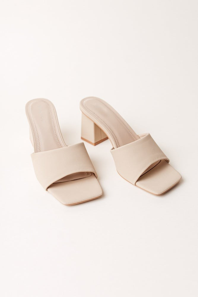 Leila Heeled Sandals in Nude | Böhme US