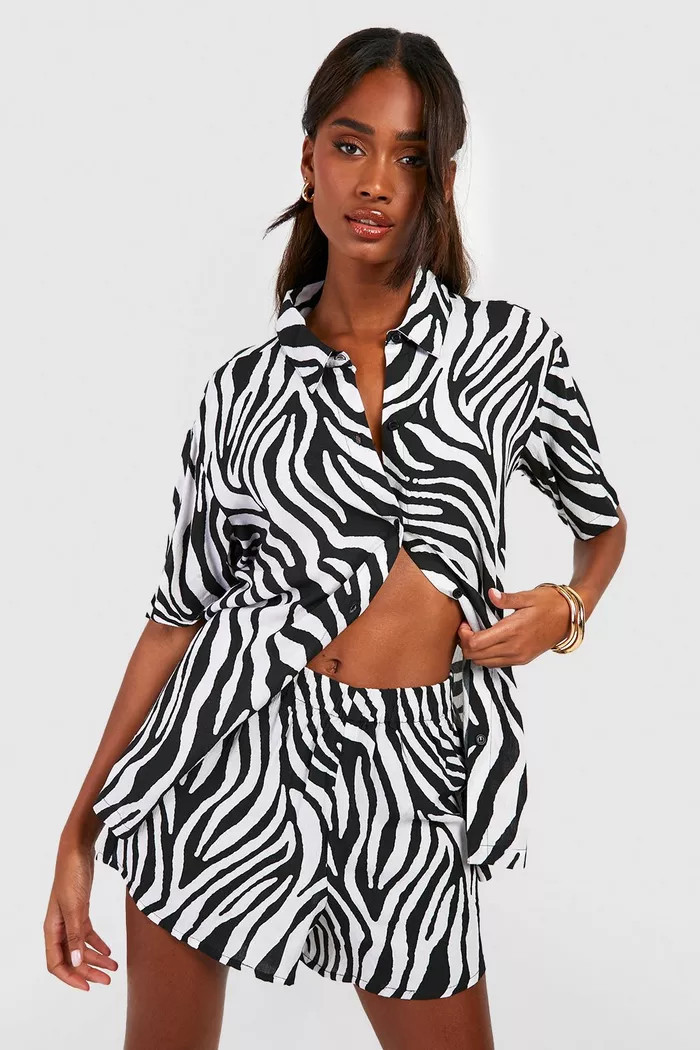 Crinkle Short Sleeved Shirt, Shorts & Scrunchie Set | Boohoo.com (UK & IE)