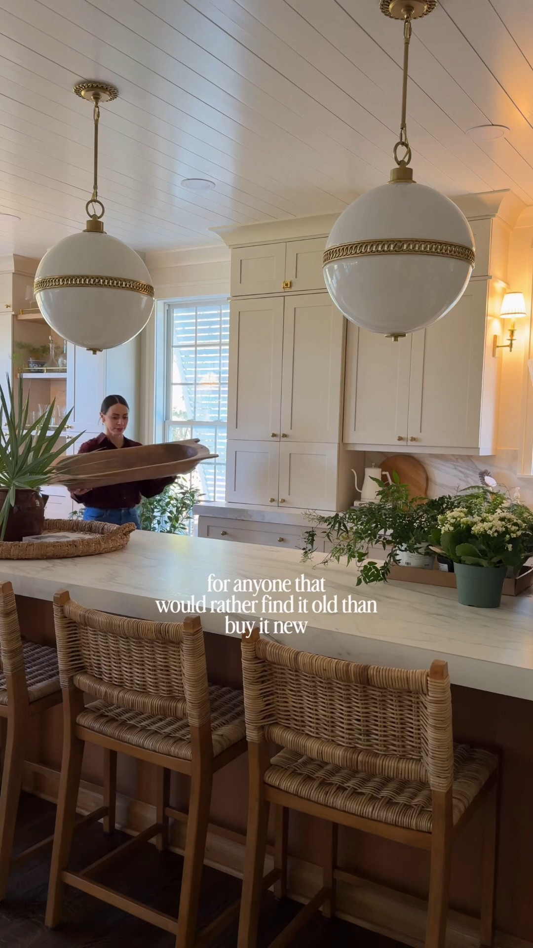 Kitchen sources, barstools, coastal, collected

#LTKSeasonal #LTKHome