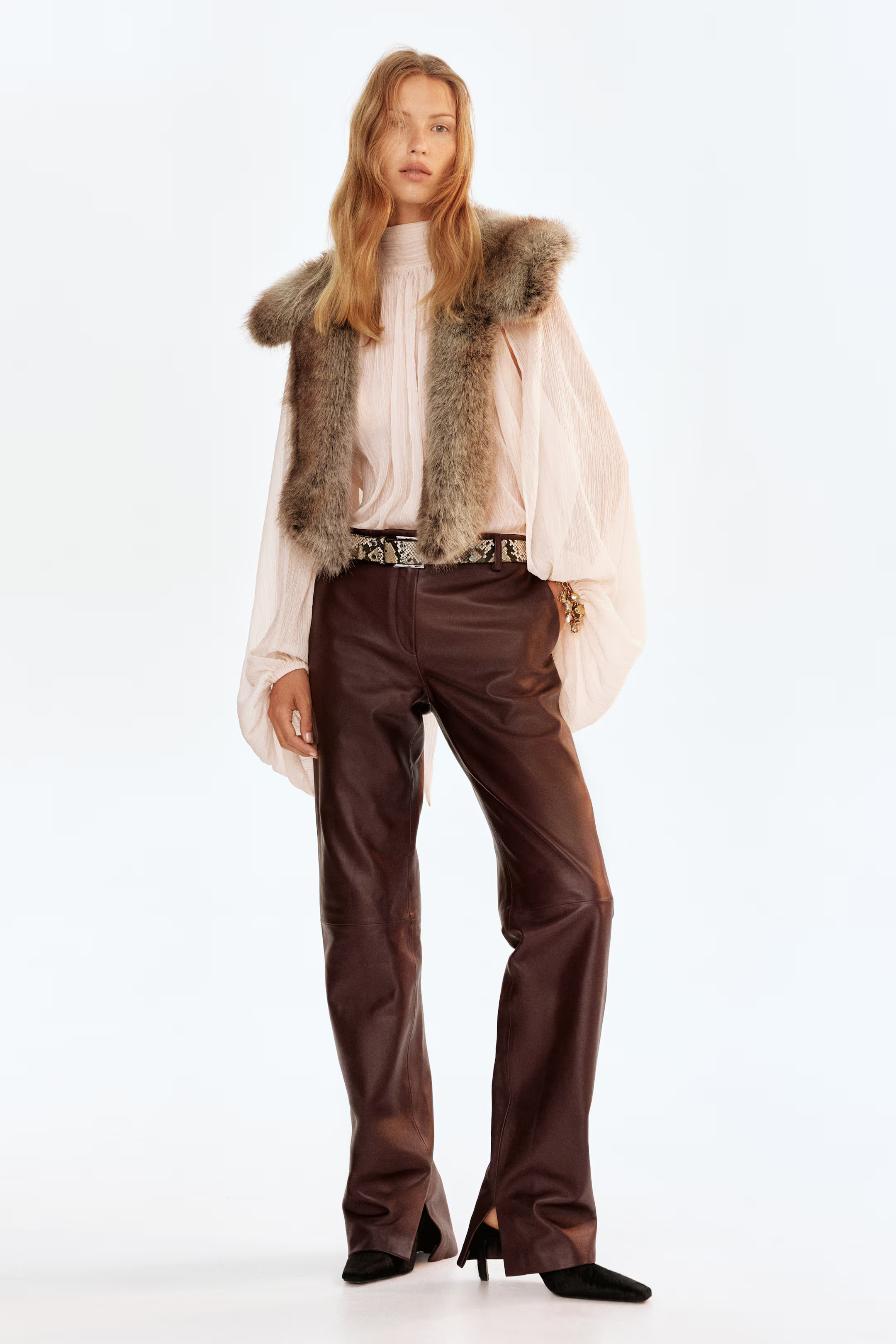 Tie-neck blouse | H&M (UK, MY, IN, SG, PH, TW, HK)