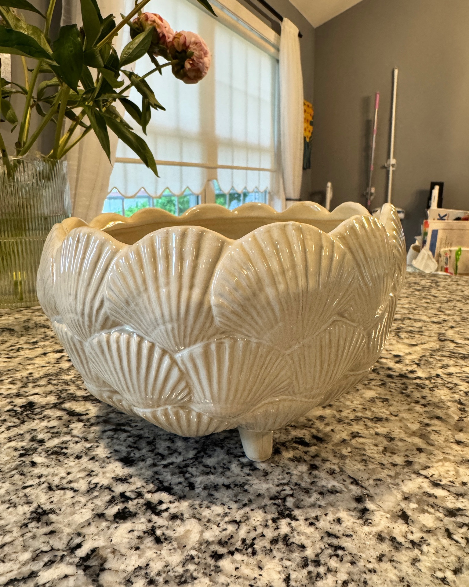 The most unexpectedly gorgeous planter 🪴 at an awesome price @Target

#LTKHome #LTKSeasonal #LTKSaleAlert
