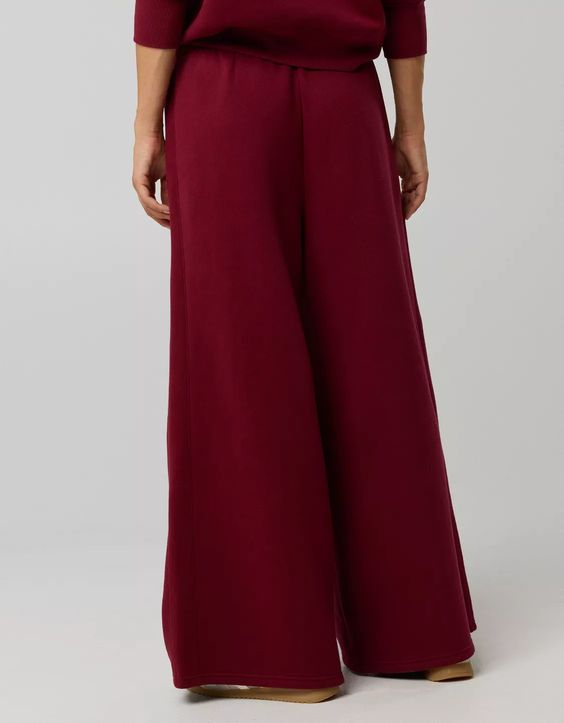 OFFLINE By Aerie Cloud Fleece Baggy Trouser | American Eagle Outfitters (US & CA)