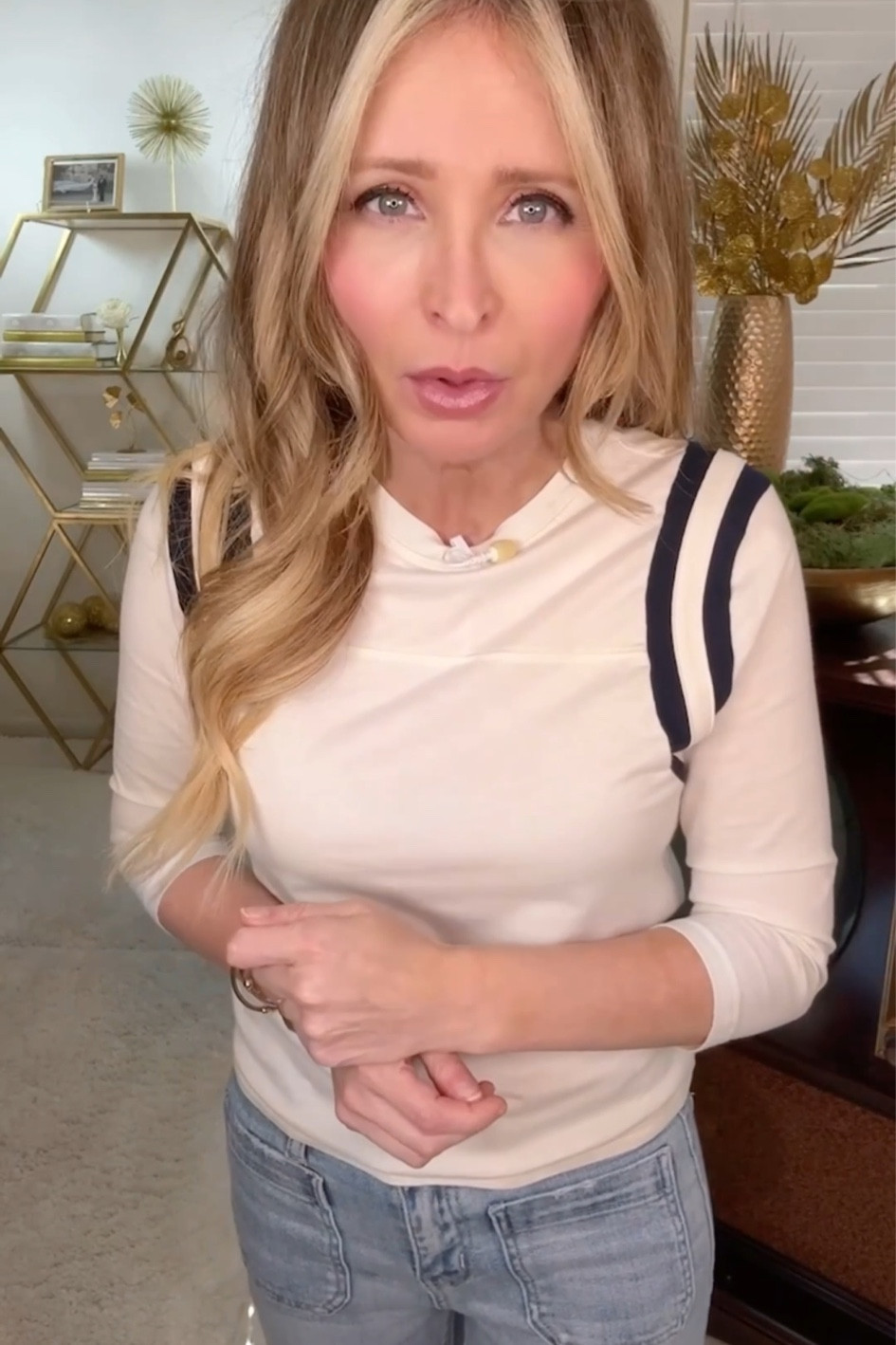 Cute comfy t-shirt. Wear with jeans or sweats. Currently paired with my fave Vici jeans 

#LTKxVICI #LTKFindsUnder100
