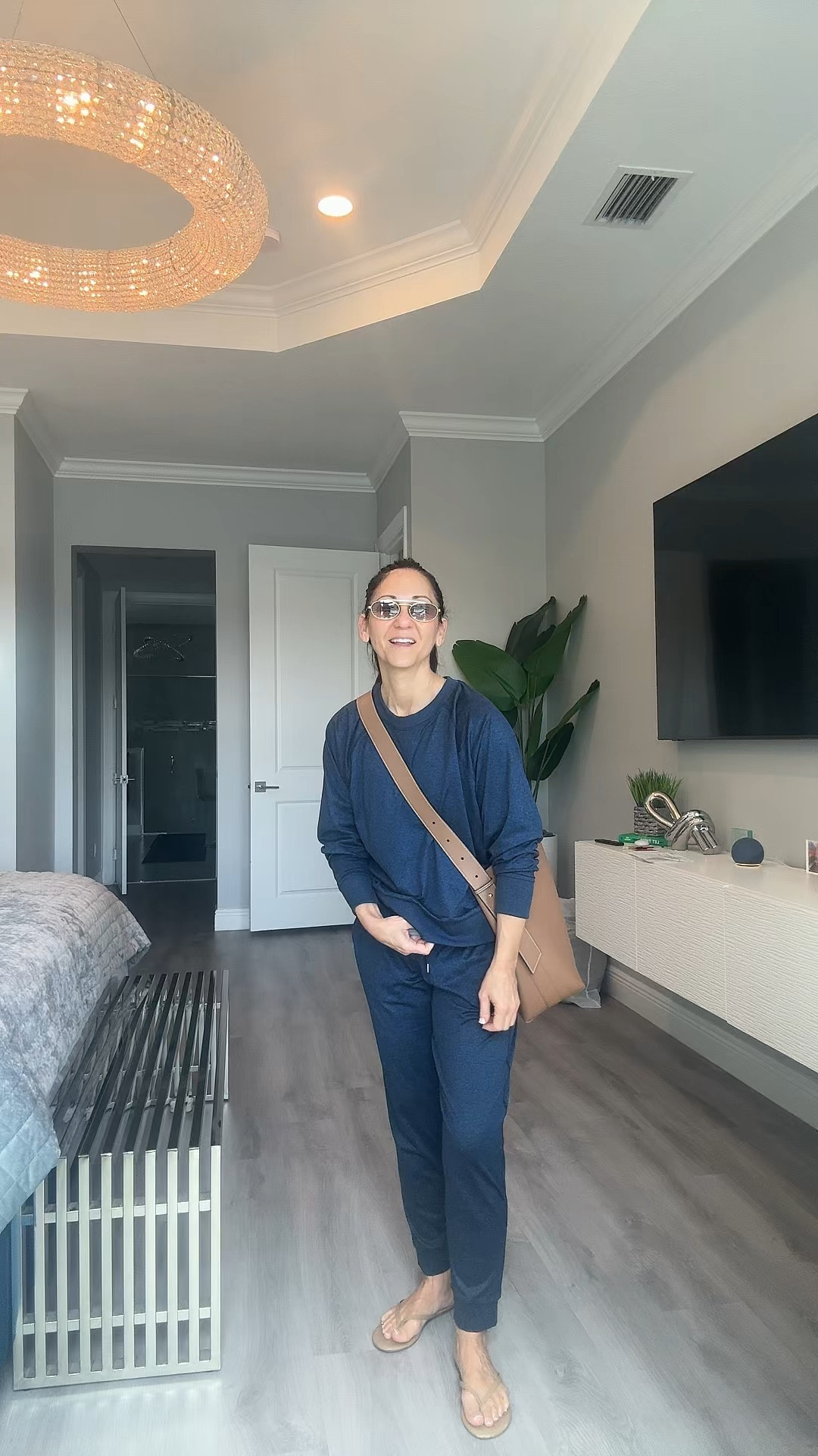 Best comfy travel or do errands in outfit 