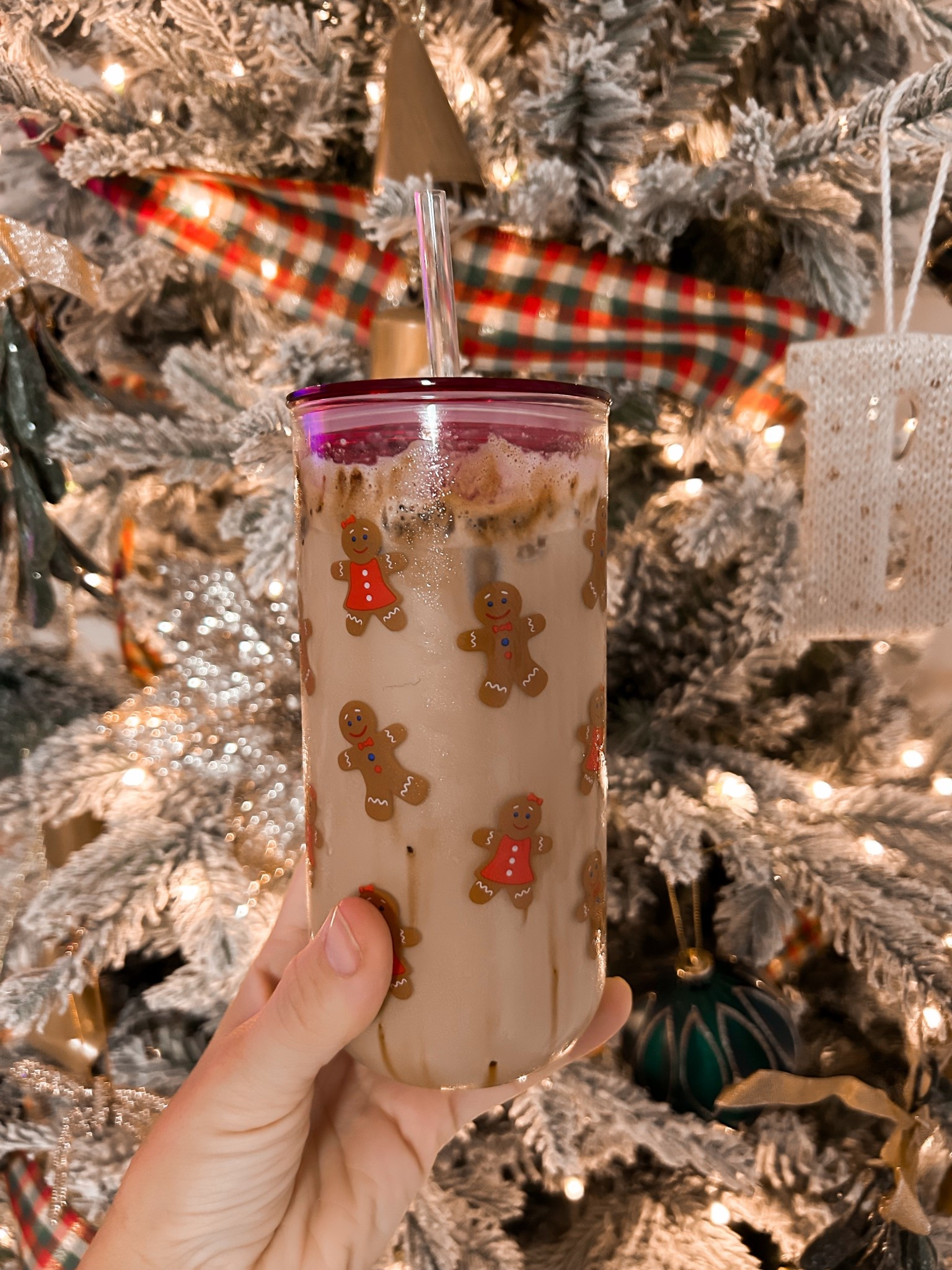 Gingerbread ice coffee glass

#LTKSeasonal #LTKHoliday