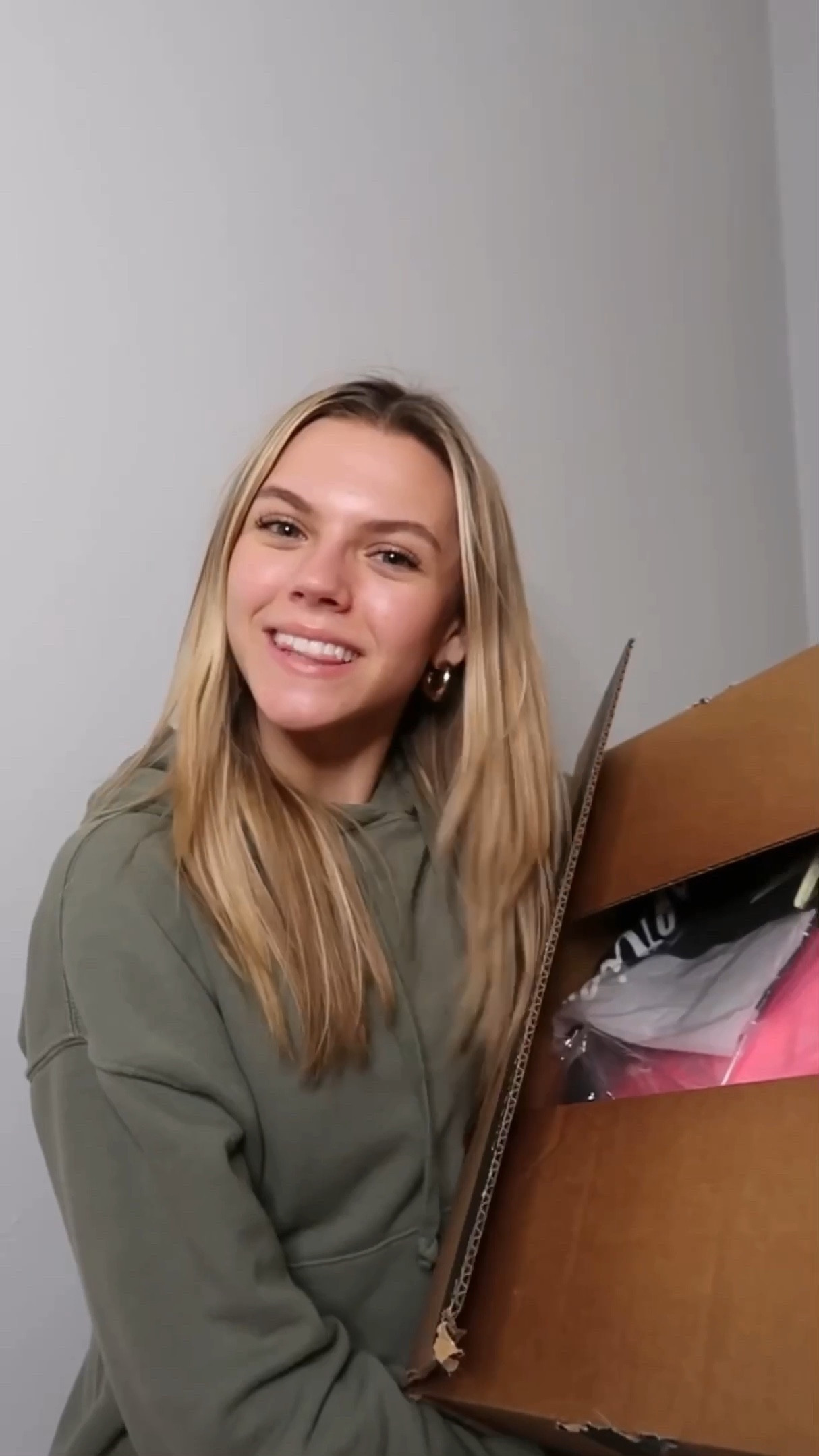 Aerie Haul! Lots of new loungewear essentials including flare leggings, straight sweats, and long sleeve tops! 

#LTKGiftGuide #LTKsalealert #LTKunder100