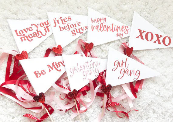 Valentines Day Pennant Flag | Etsy Canada | Etsy (CAD)