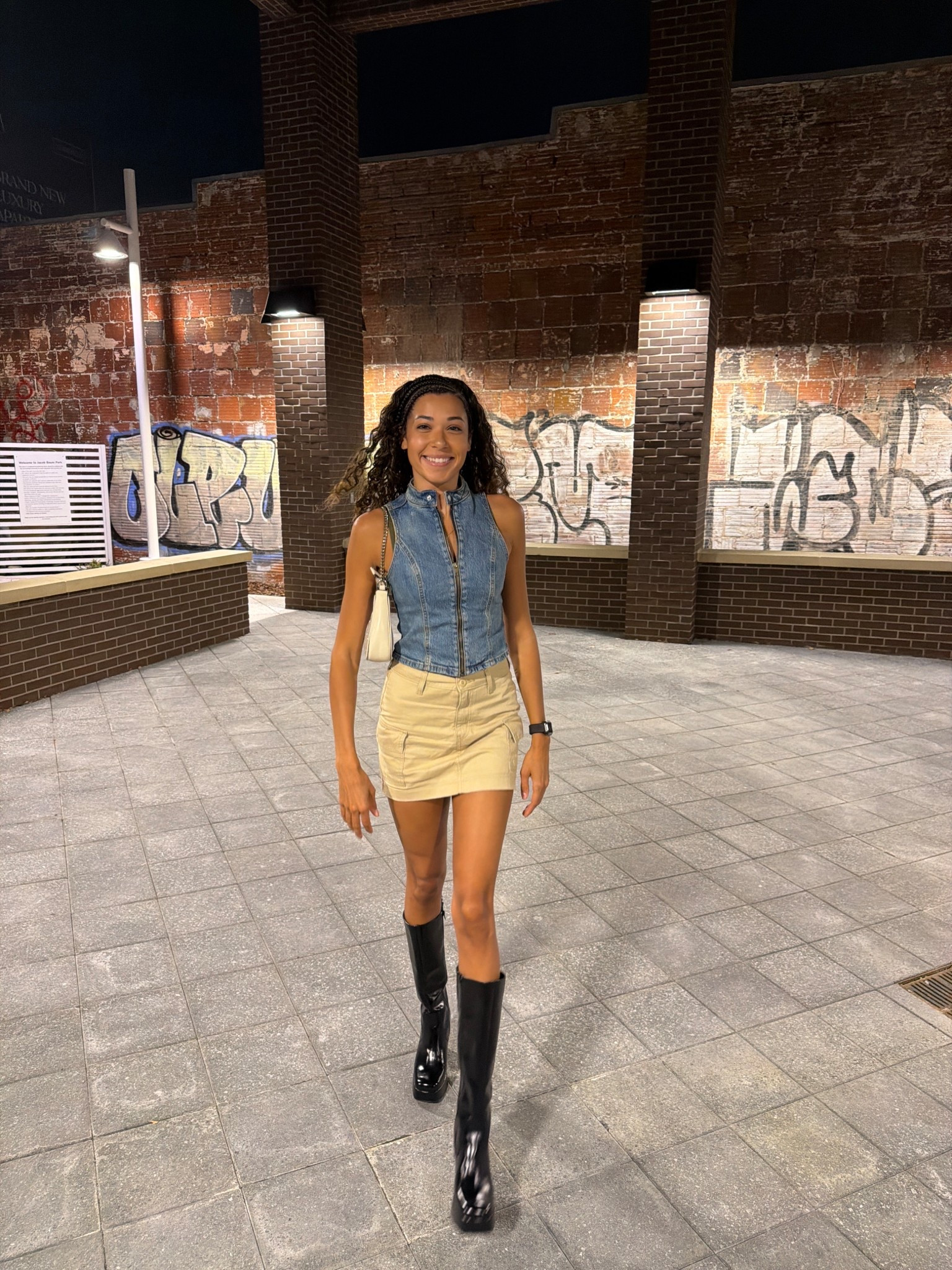 Love a cute simple fit that makes you look like a BRATZ doll! 

Top: @Target  https://rstyle.me/+YxVikdvEqfkMNjsUt2u90w

Skirt: @Levi's 

#LTKPetite #LTKTall