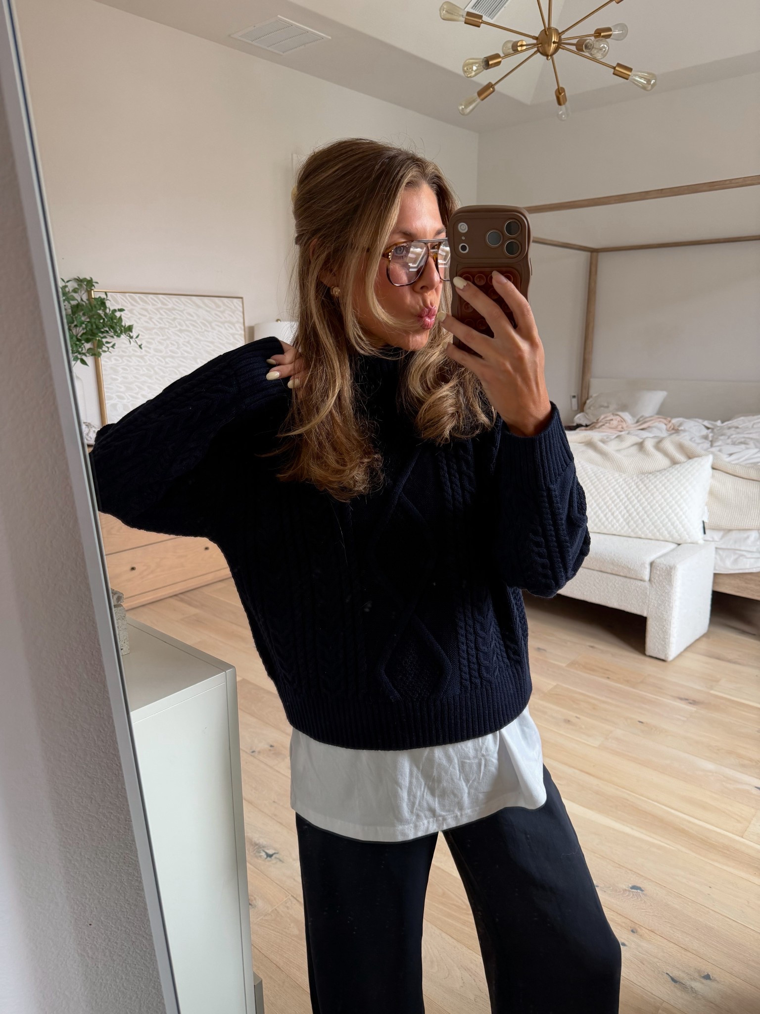 Aritzia cable knit sweater small
Aritzia lodge pants small


#LTKmomlife #LTKootd #LTKgrwm