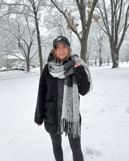 Snow day outfit 🫶🏼🥰 love the chunky scarf trend!

#LTKSeasonal