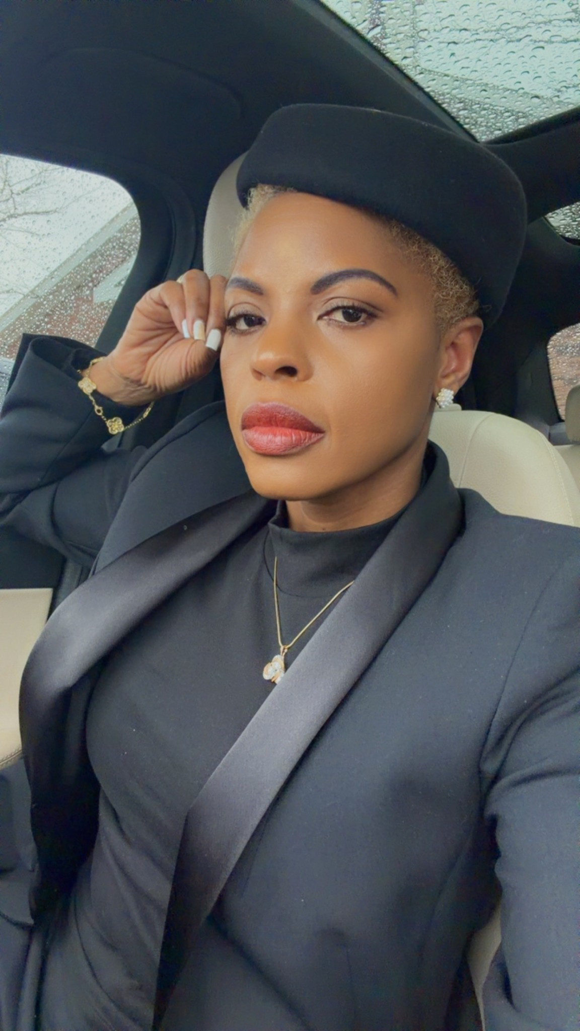 Who doesn’t love a good hat #pillbox

#LTKgrwm #LTKselfcare