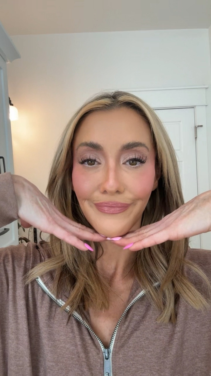 My current makeup favs & a whole lot of blush 🩷💄

#LTKBeauty #LTKselfcare #LTKdayinmylife