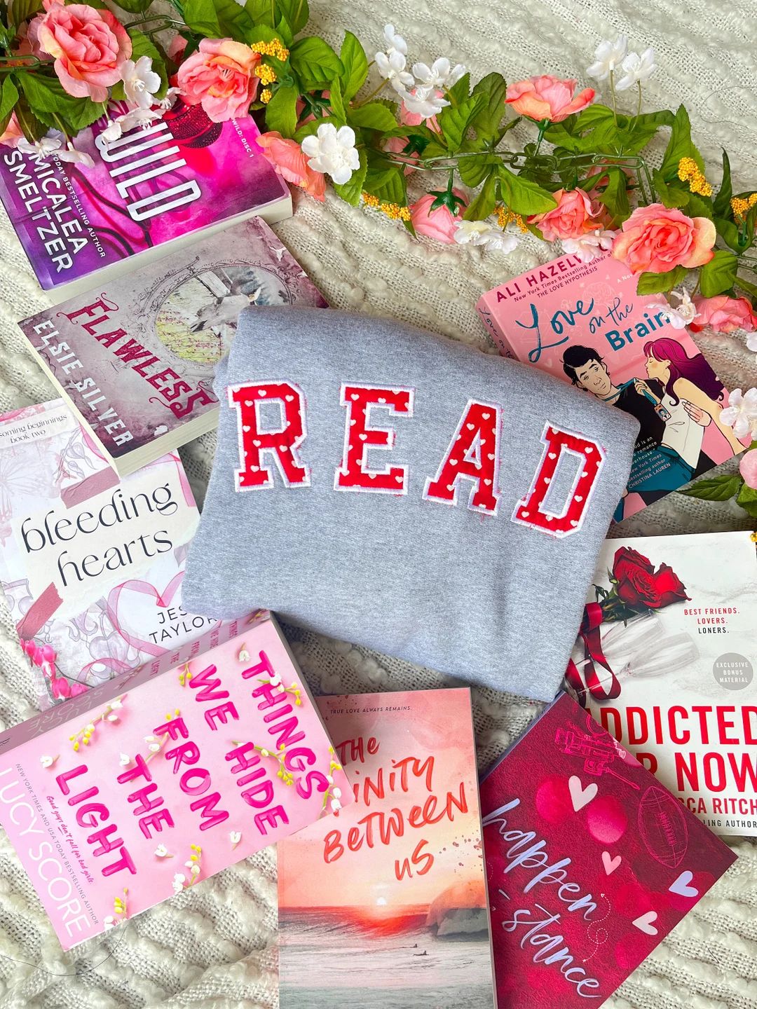 READ Appliqué Sweatshirt Red Hearts Book Sweatshirt Bookish Merch Reader Gifts Valentines Day - ... | Etsy (US)