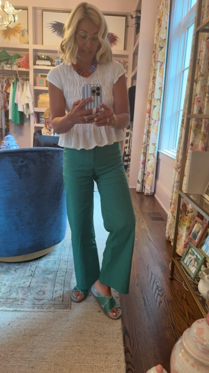 My newest obsession!! I wear an 8 in these and they are soooo good! 
Top - xs
Colette - 26 
Shoes - 8 

 *Use my code Catherine20 at A+B
 *Use code Mixandmatchmadness at Loopy

#LTKdayinmylife #LTKOver40 #LTKSeasonal
