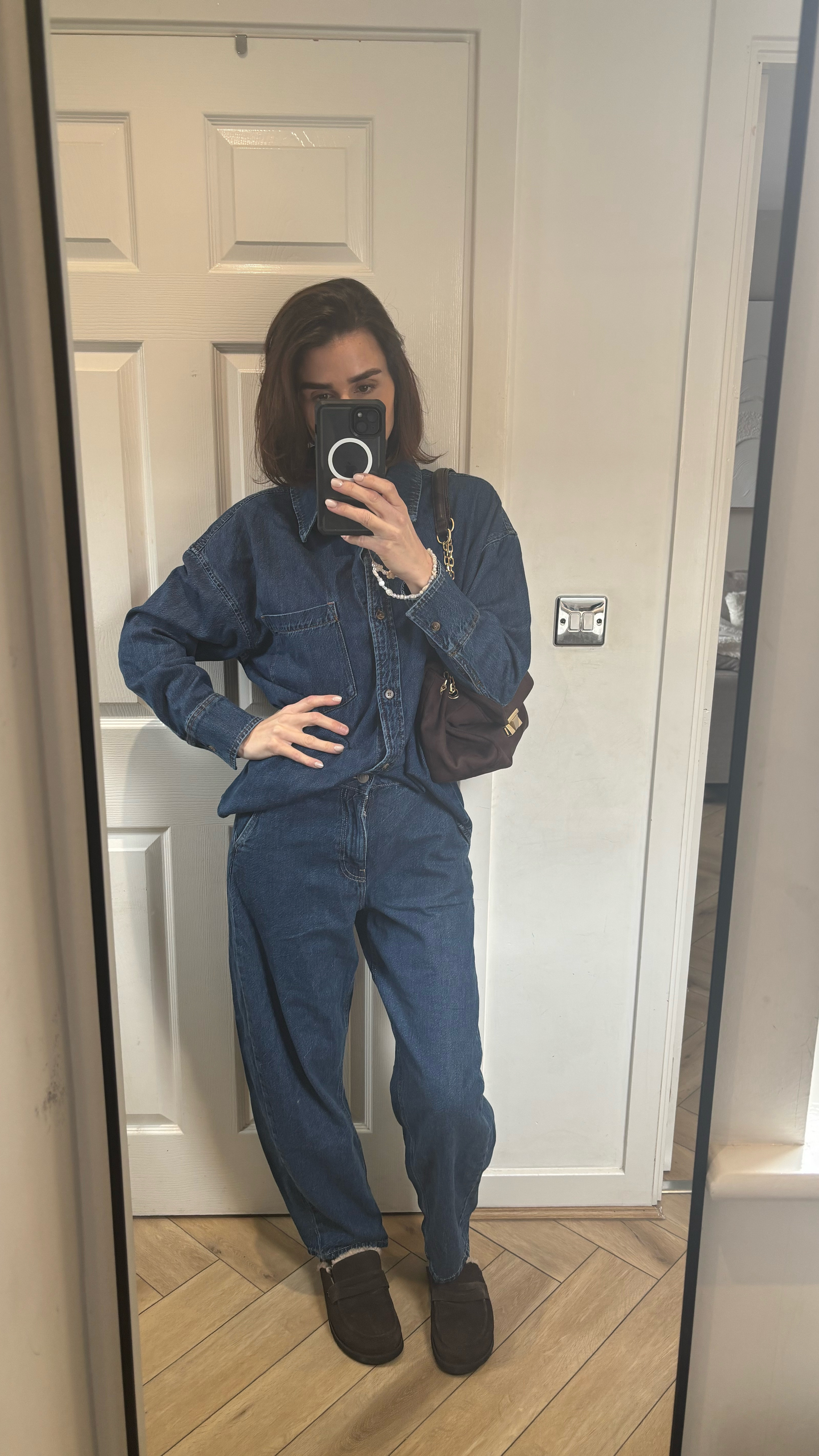 Outfit of the day

Who doesn't love a double denim co ord !!! I love the fact that this one has a barrel leg instead of wide leg

After one of the worst days of my life yesterday I needed to make the effort today to feel good. 

#doubledenim #primarkfinds #momoutfit

#LTKuk #LTKFashionMonth #LTKspring