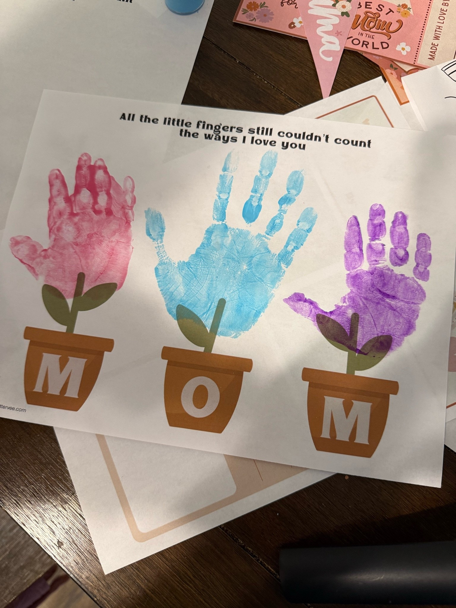 The sweetest crafts from @thelettervee - I love a good craft time with my kids and this one was even more meaningful since it was for me, for Mother’s Day!