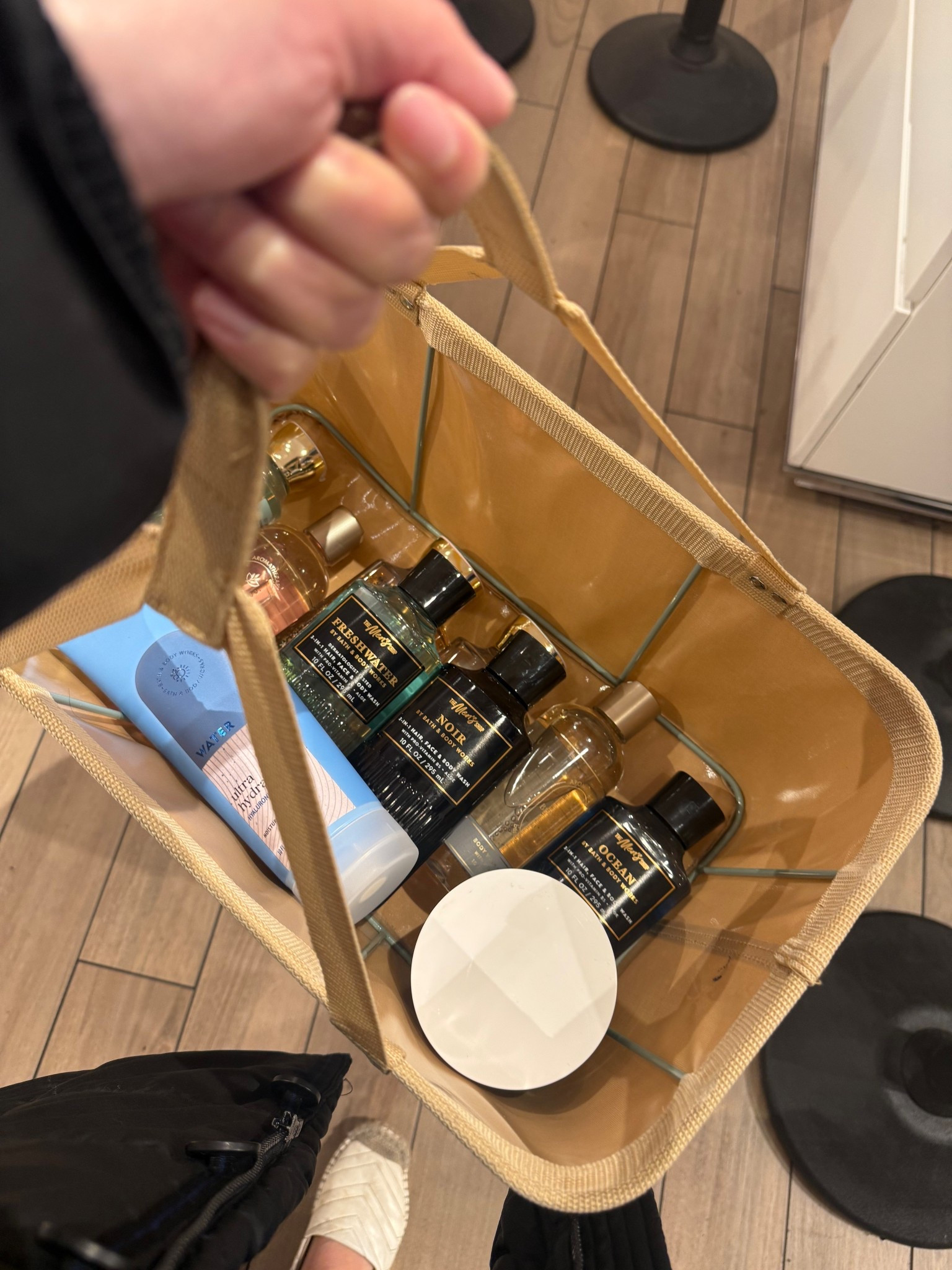 Just snagged some goodies from Bath & Body Works, body wash

#LTKGiftGuide #LTKSaleAlert #LTKHoliday