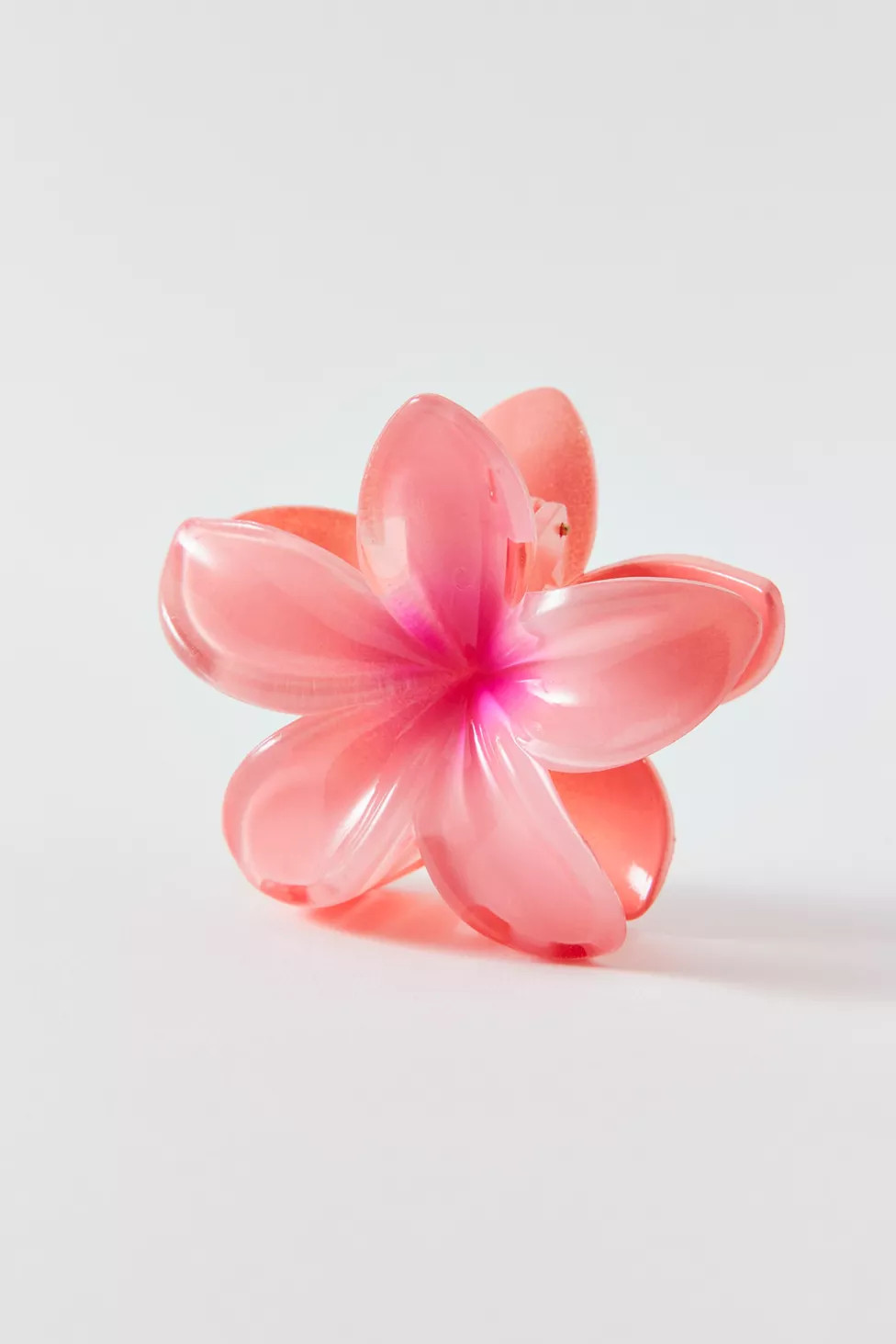 Aria Flower Claw Clip | Urban Outfitters (US and RoW)