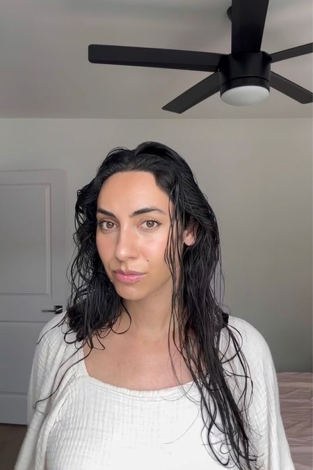 Styling my wet hair after a hair wash day 🚿✨💘 long hair, hair health, wavy hair, detangling spray 

#LTKbeauty