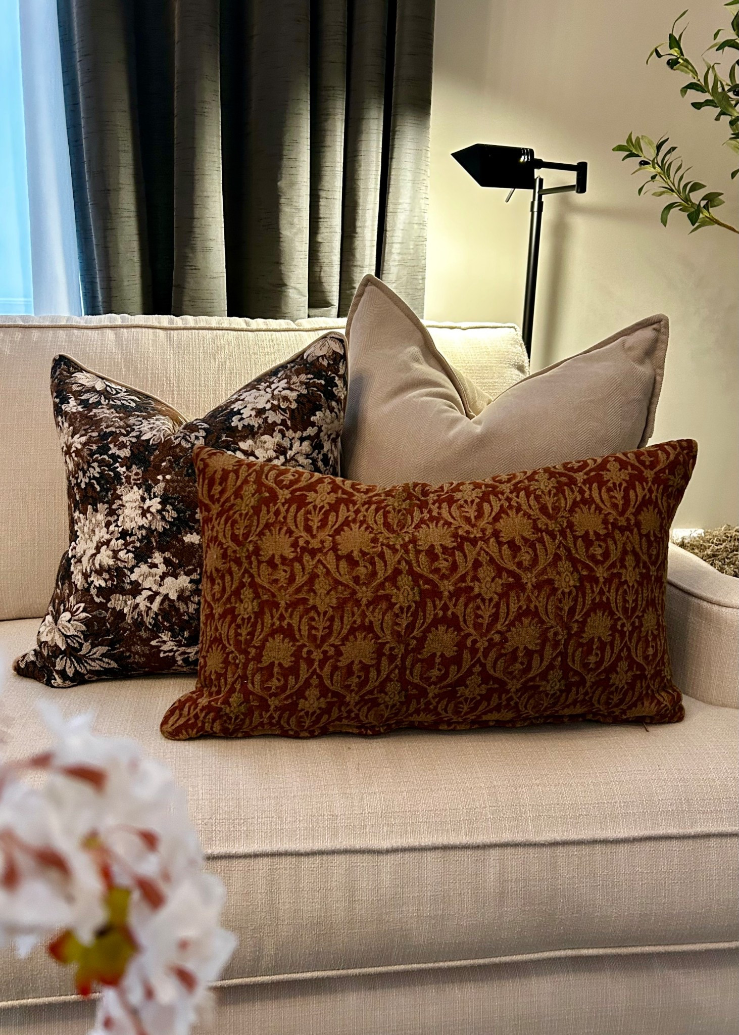 Styling pillows

#LTKSaleAlert #LTKHome #LTKSeasonal