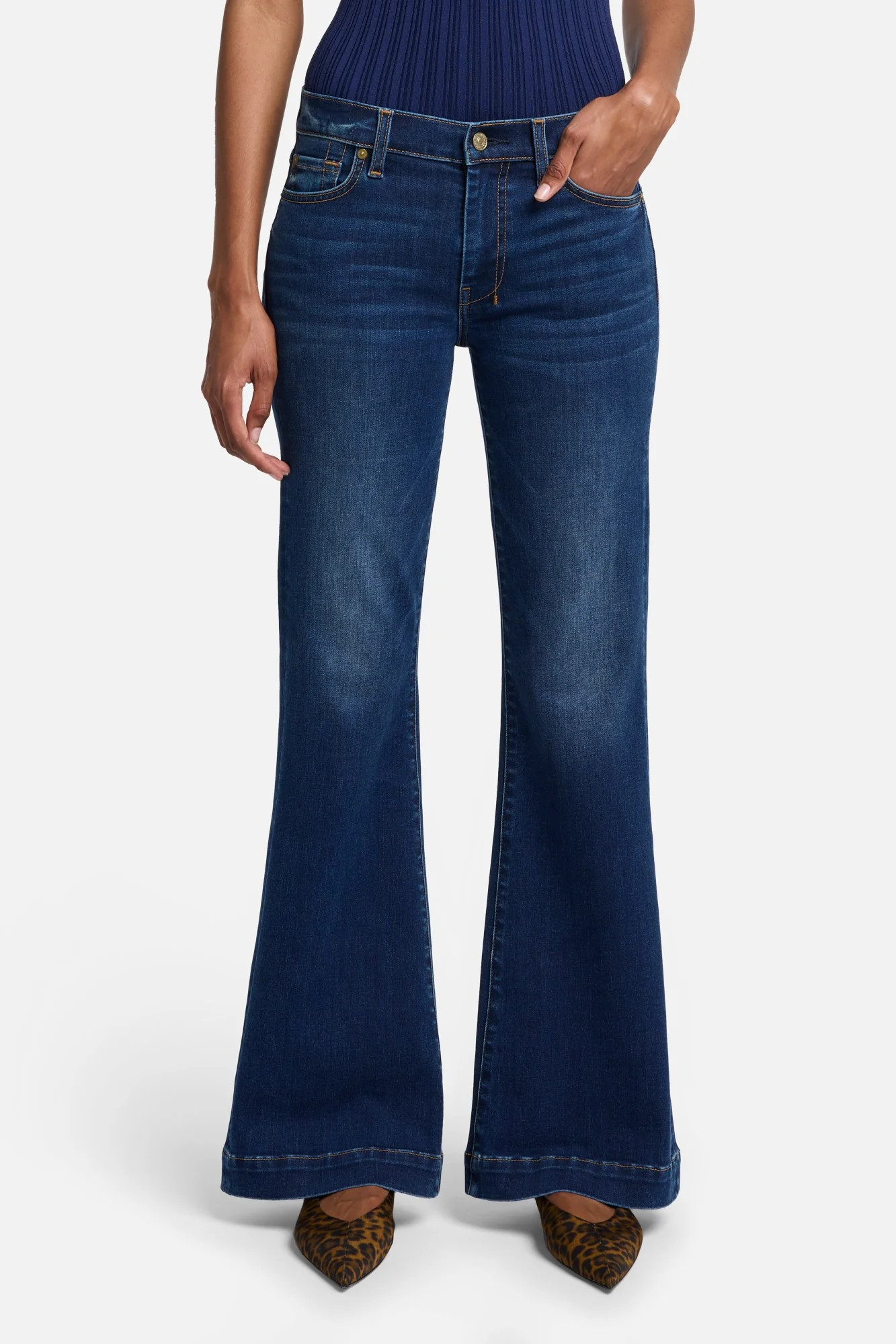 Tailorless Dojo with Crystal Details | 7 For All Mankind