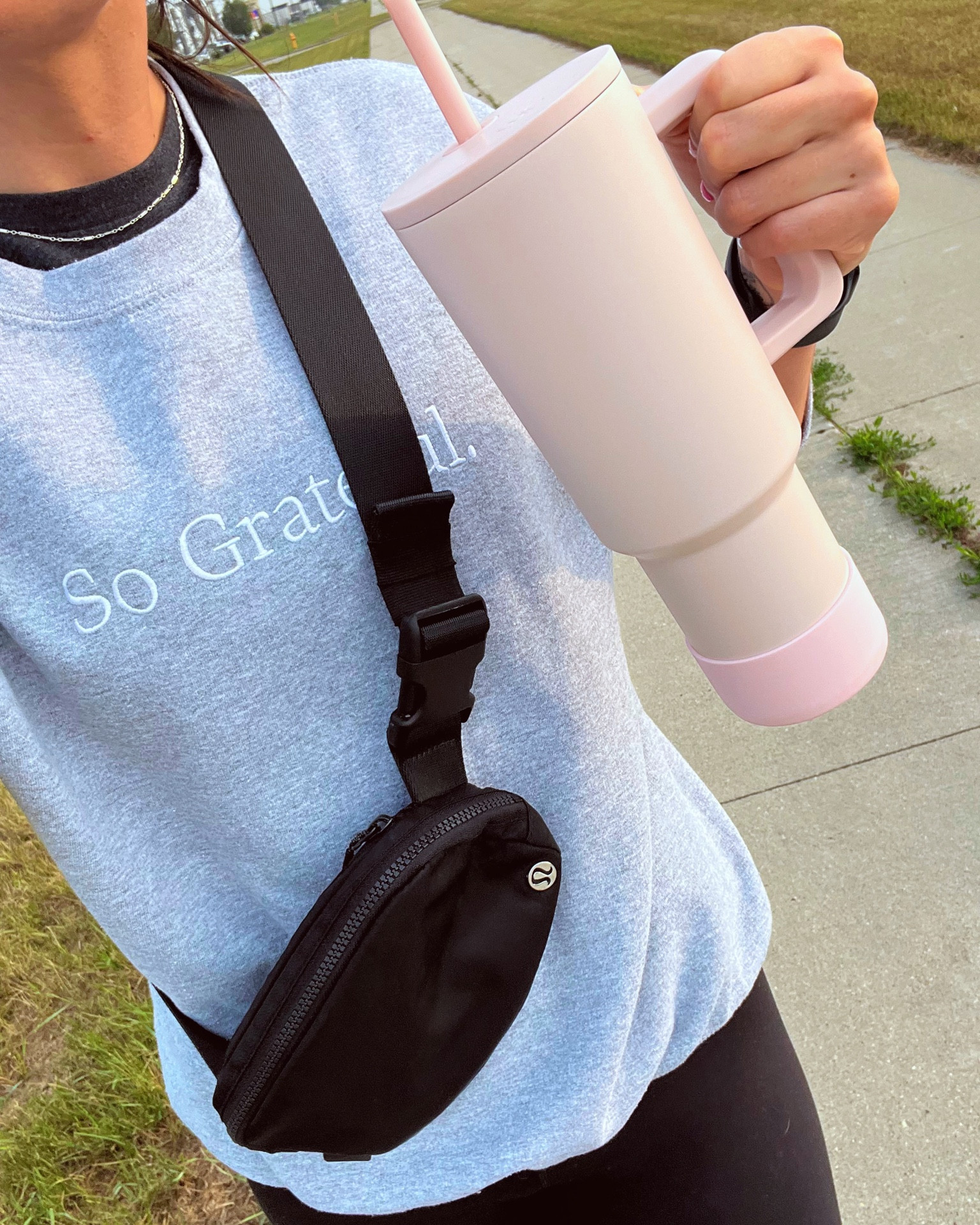 Hot girl walks fit 🤭